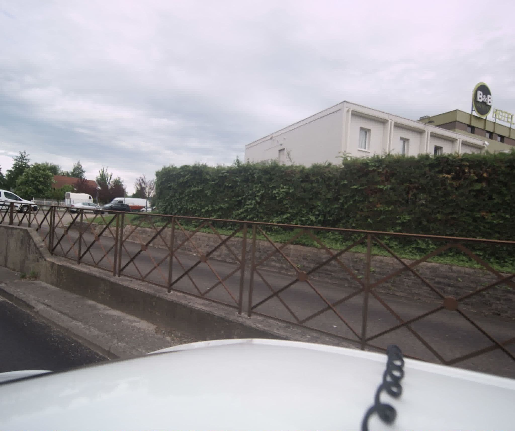 Street view near B&B Hôtel, Franois — © sogefi (CC BY-SA · Mapillary)