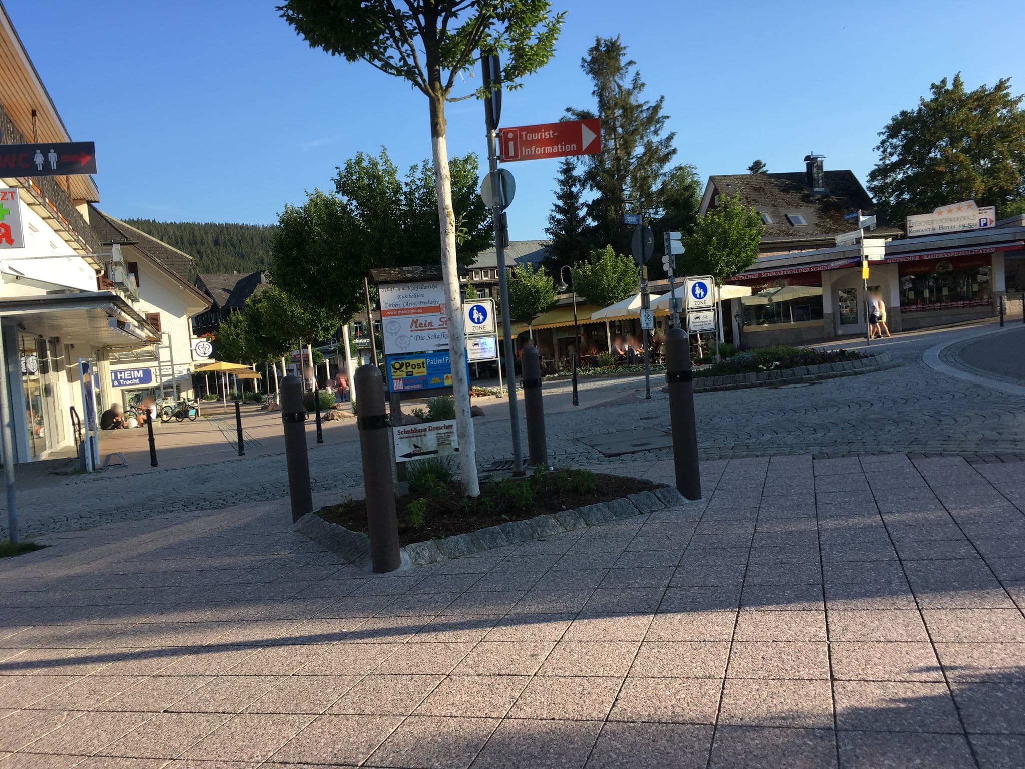 Street view near Café Heck, Hinterzarten — © changchun1 (CC BY-SA · Mapillary)