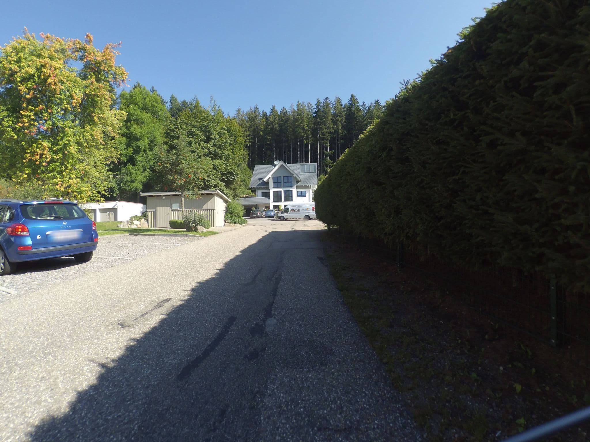 Street view near Seminarhotel Sonnenhof K.H. Doll, Hinterzarten — © peewee32 (CC BY-SA · Mapillary)