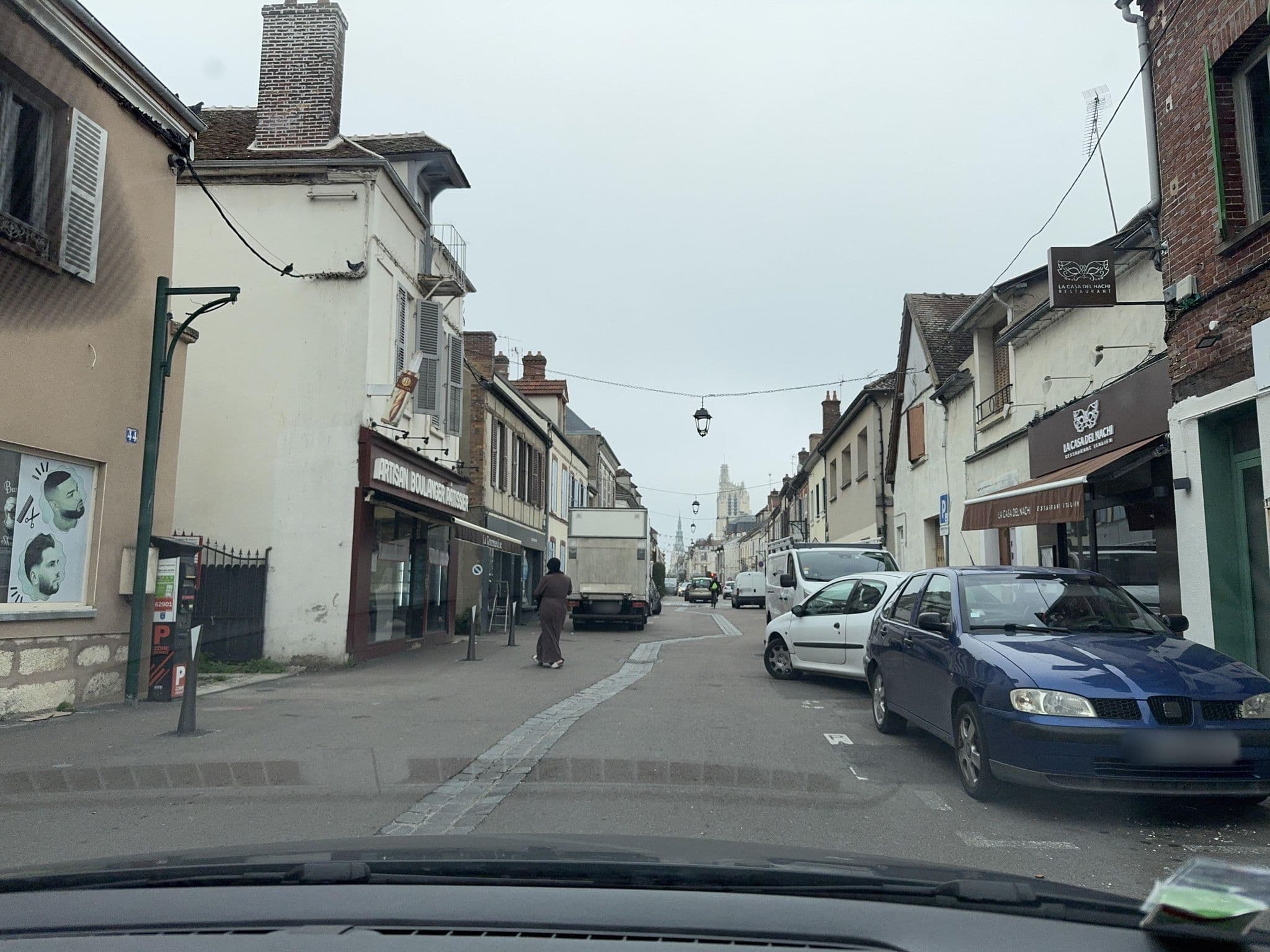 Street view near Les 5 Sens, Sens — © jerome92370 (CC BY-SA · Mapillary)