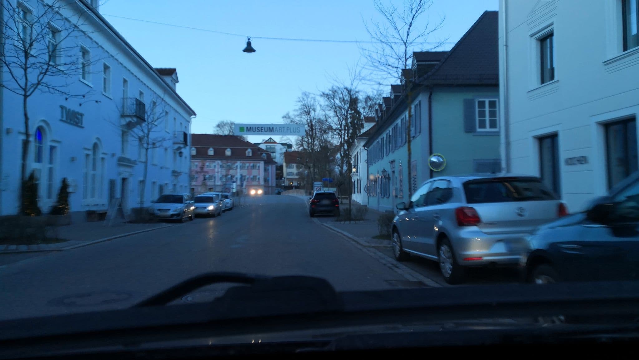 Street view near Gaststätte und Hotel Bären, Donaueschingen — © darthtbag (CC BY-SA · Mapillary)