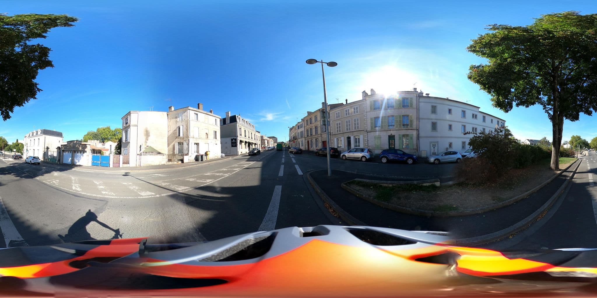 Street view near Hôtel du Moulin, Niort — © cayenne (CC BY-SA · Mapillary)