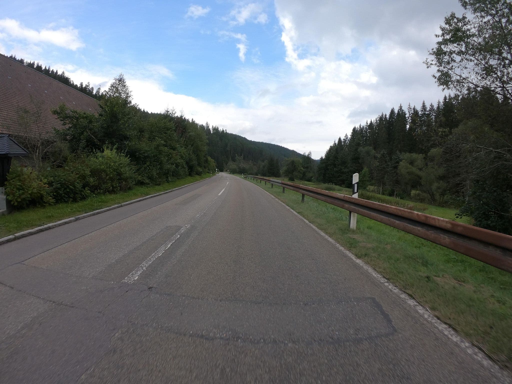 Street view near Bernreutehof, Vöhrenbach — © joostjakob (CC BY-SA · Mapillary)