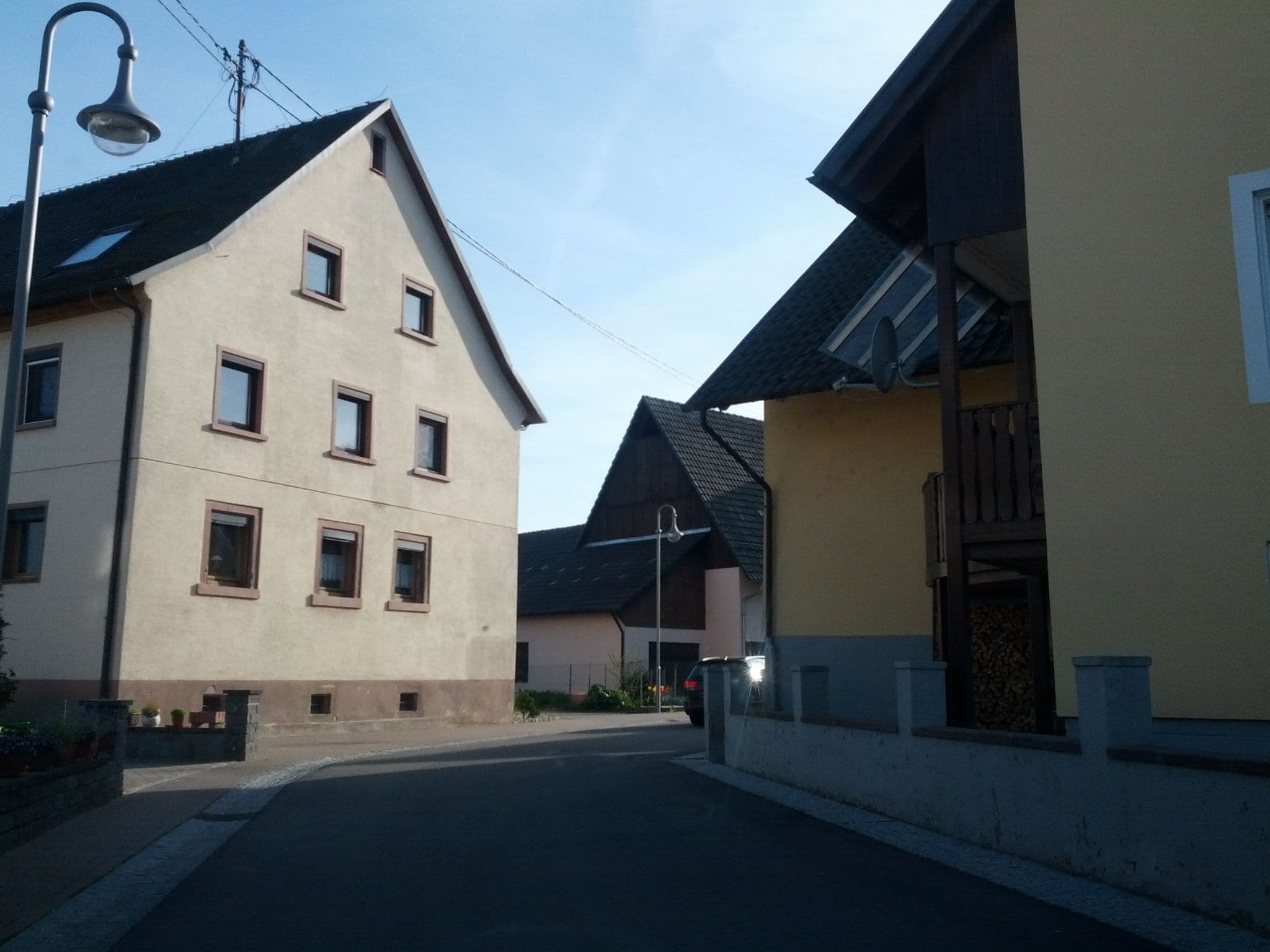 Street view near Hotel Landgasthof Rebstock Bottingen, Eichstetten — © qungo (CC BY-SA · Mapillary)