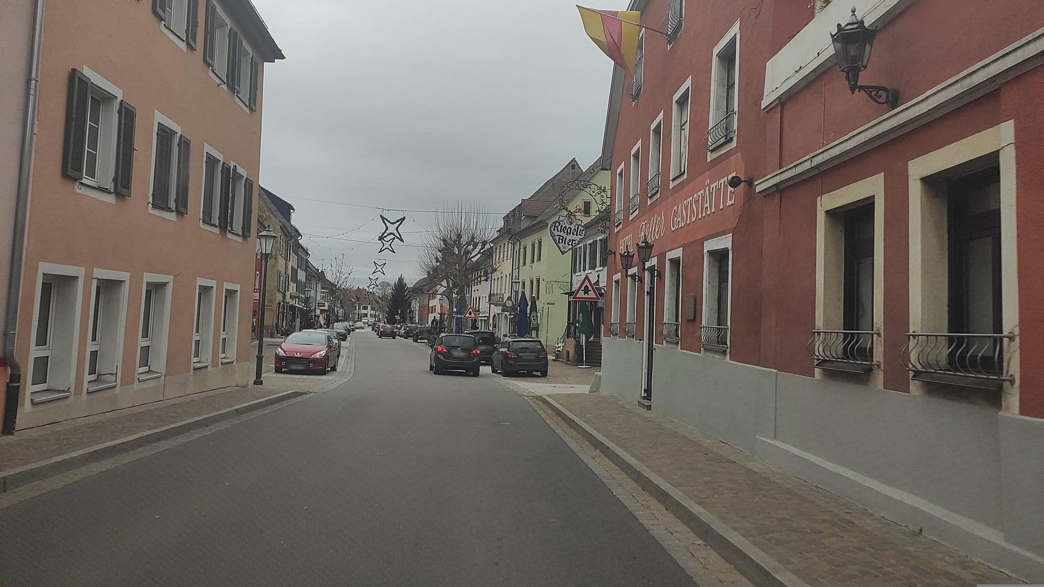 Street view near Hotel Beller, Kenzingen — © qungo (CC BY-SA · Mapillary)