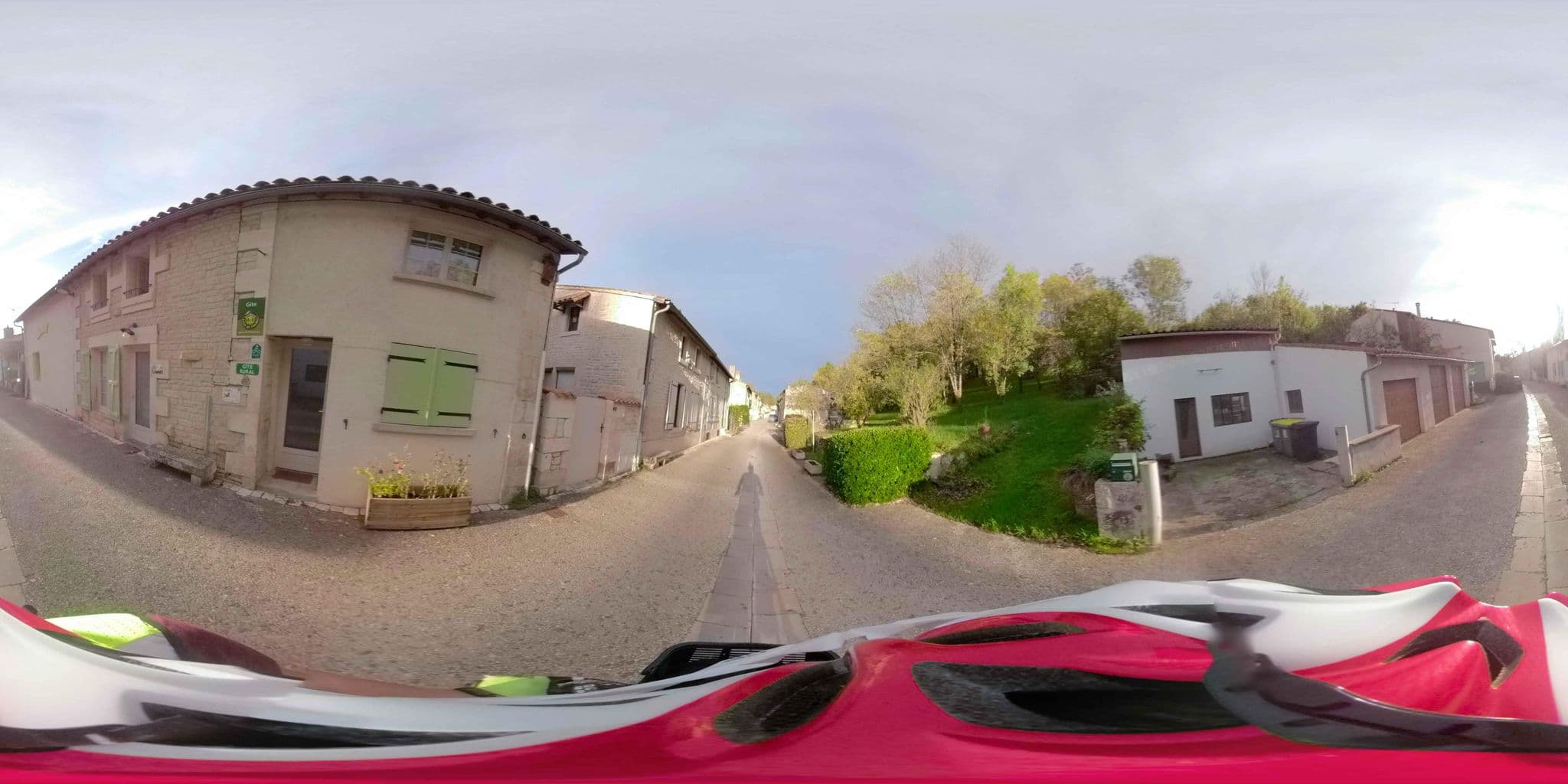 Street view near Gîte Rural La Grenouille, Coulon — © PierreV79 (CC BY-SA · Mapillary)