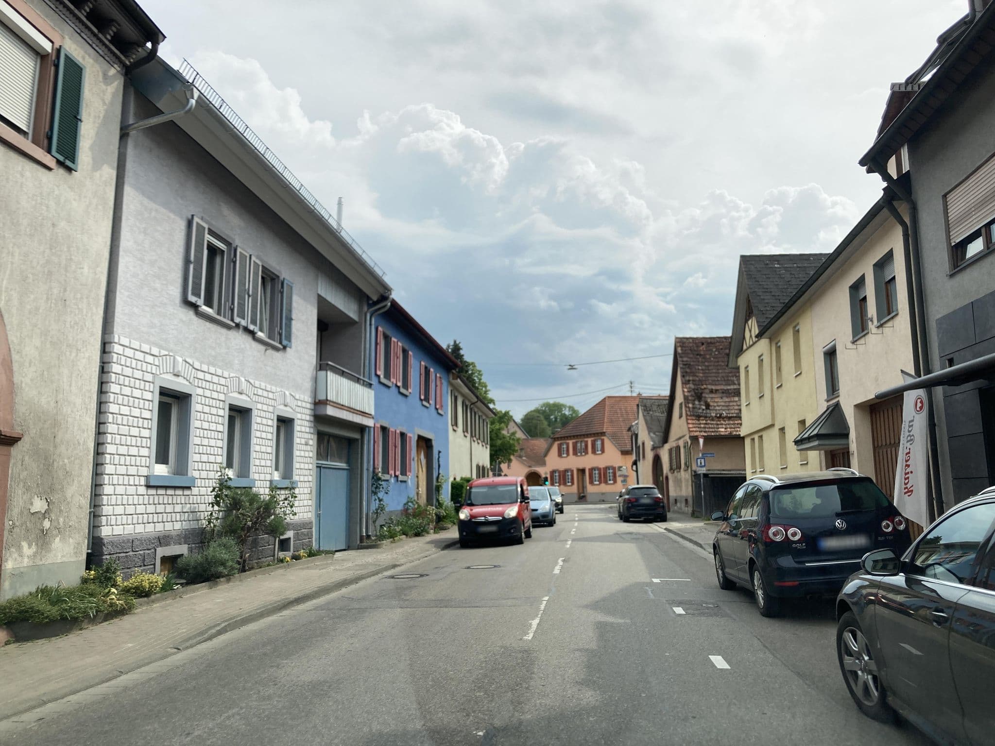 Street view near Landgasthof Zum Lamm, Bahlingen — © tasmaniadevil (CC BY-SA · Mapillary)