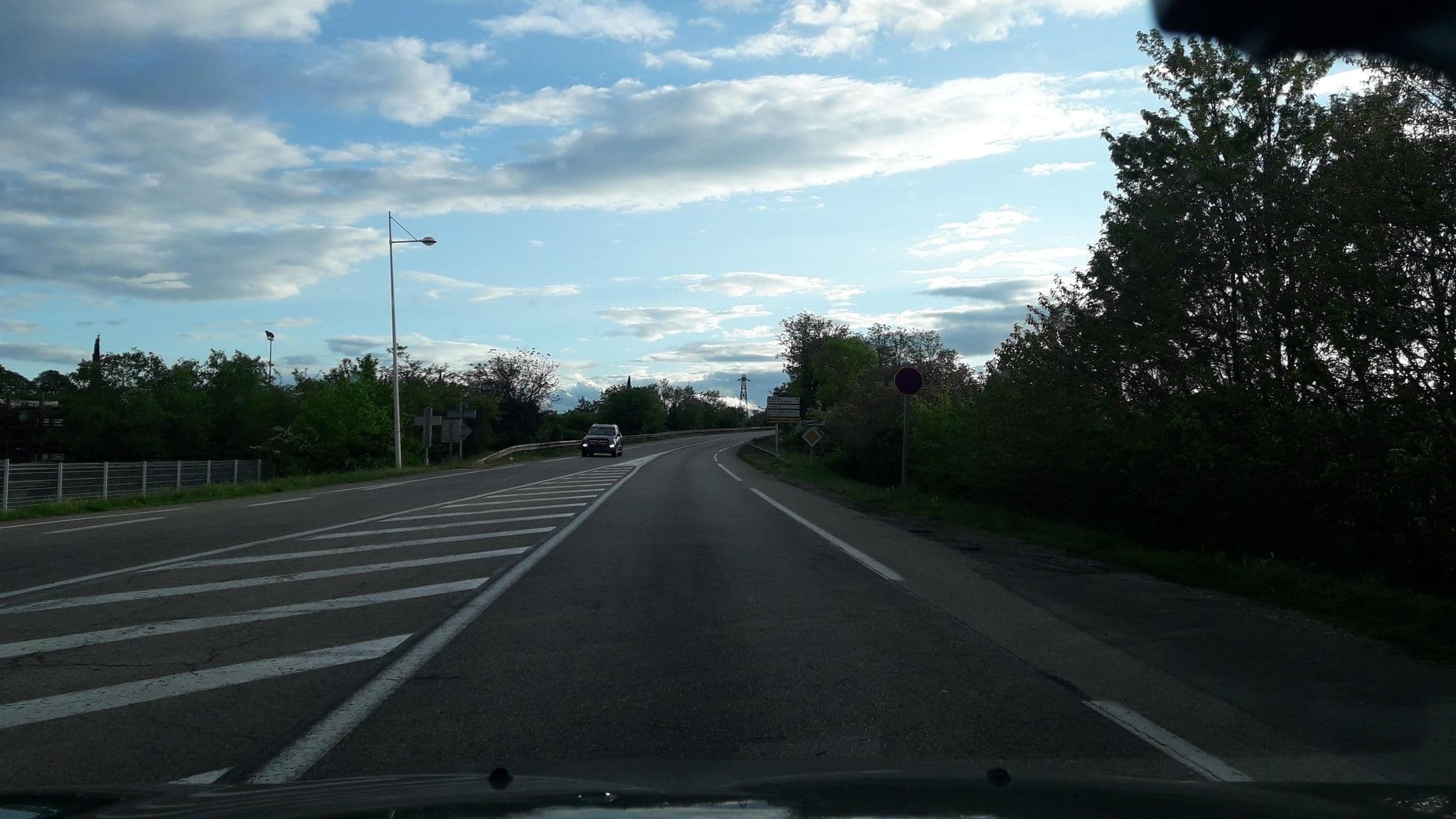 Street view near F1 Bollène, Bollène — © eric_s (CC BY-SA · Mapillary)