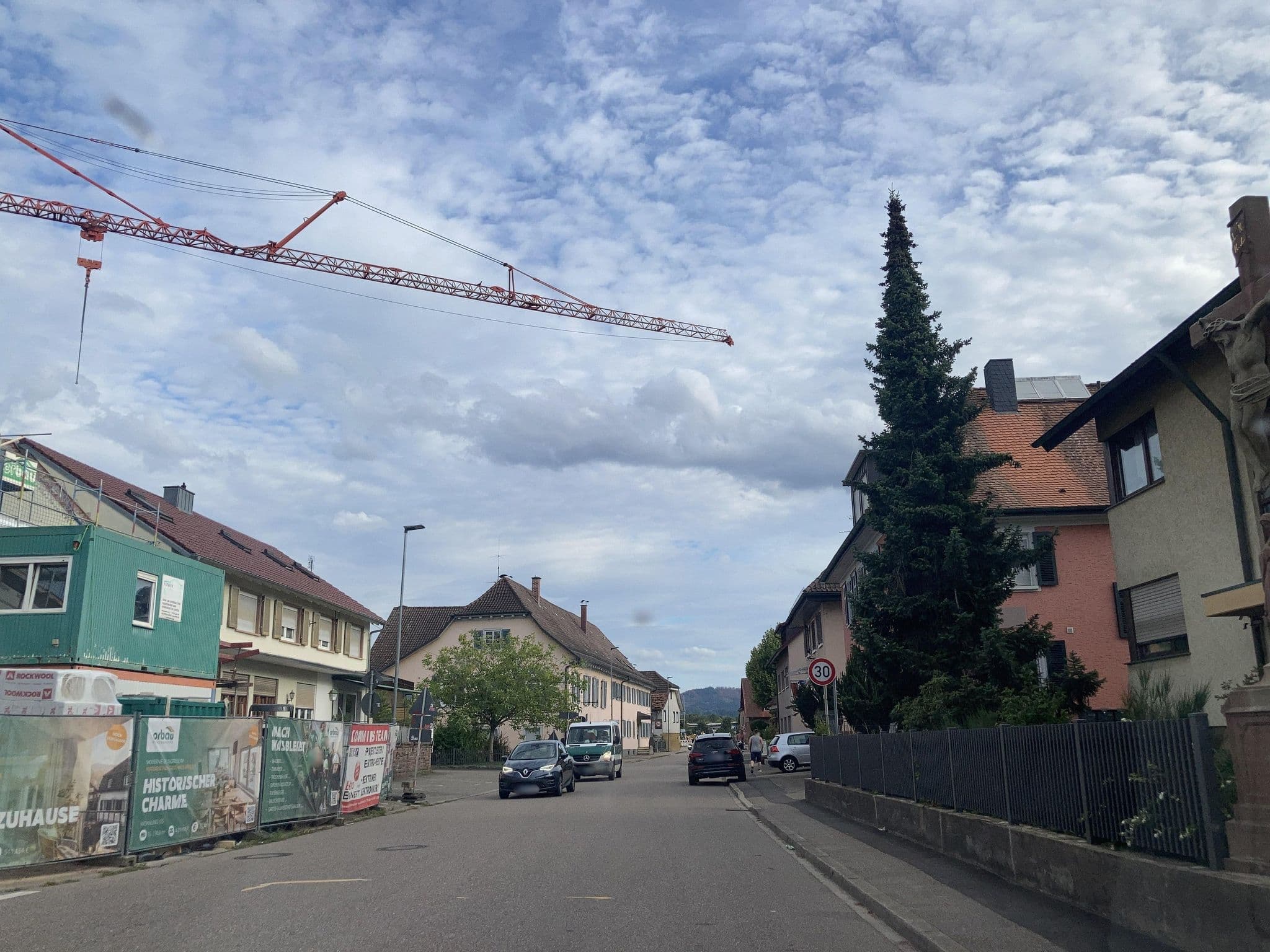 Street view near Linde Grande Hotel, Biberach — © tasmaniadevil (CC BY-SA · Mapillary)
