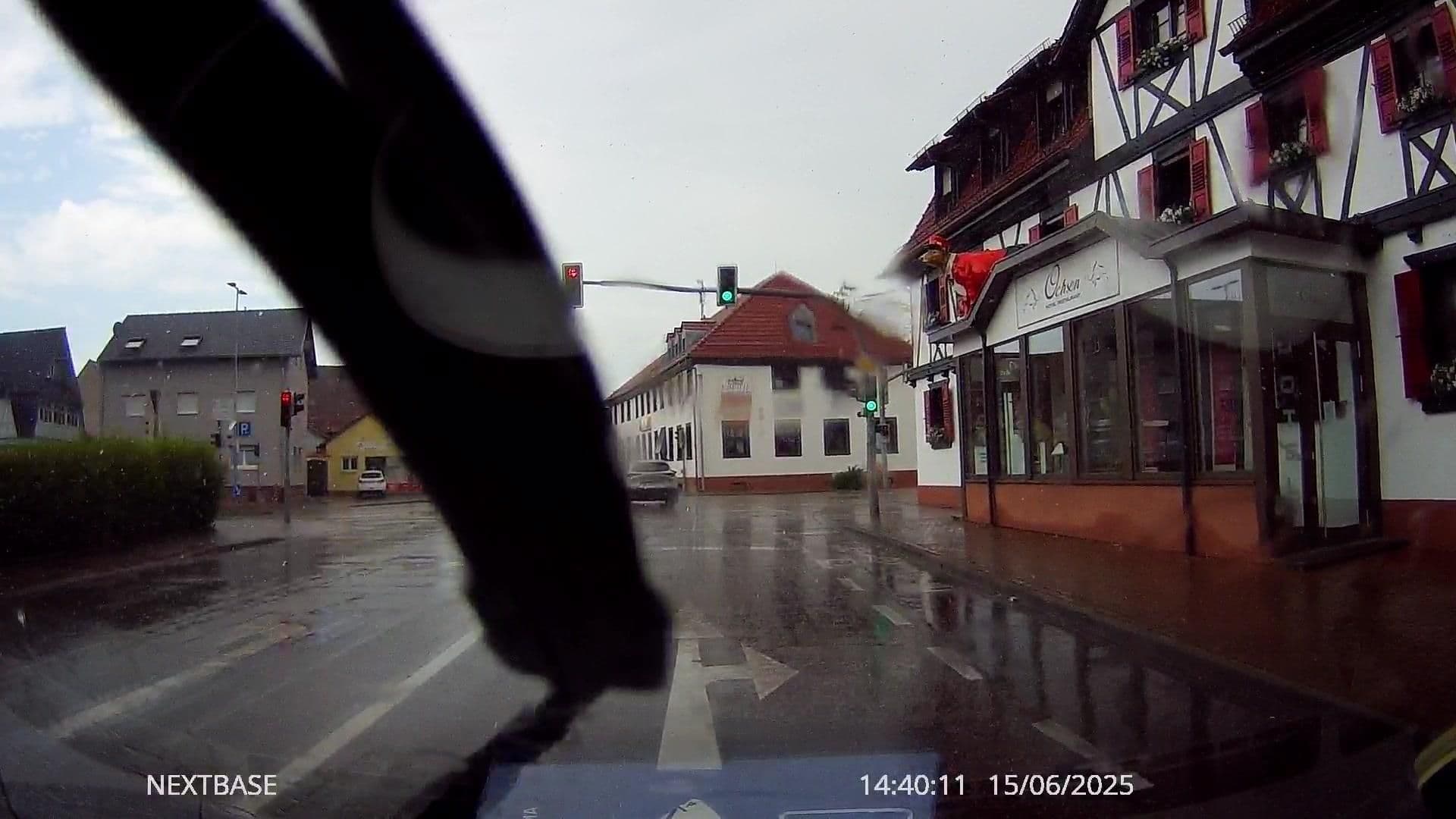 Street view near Landgasthof Ochsen, Lahr — © derlipper (CC BY-SA · Mapillary)