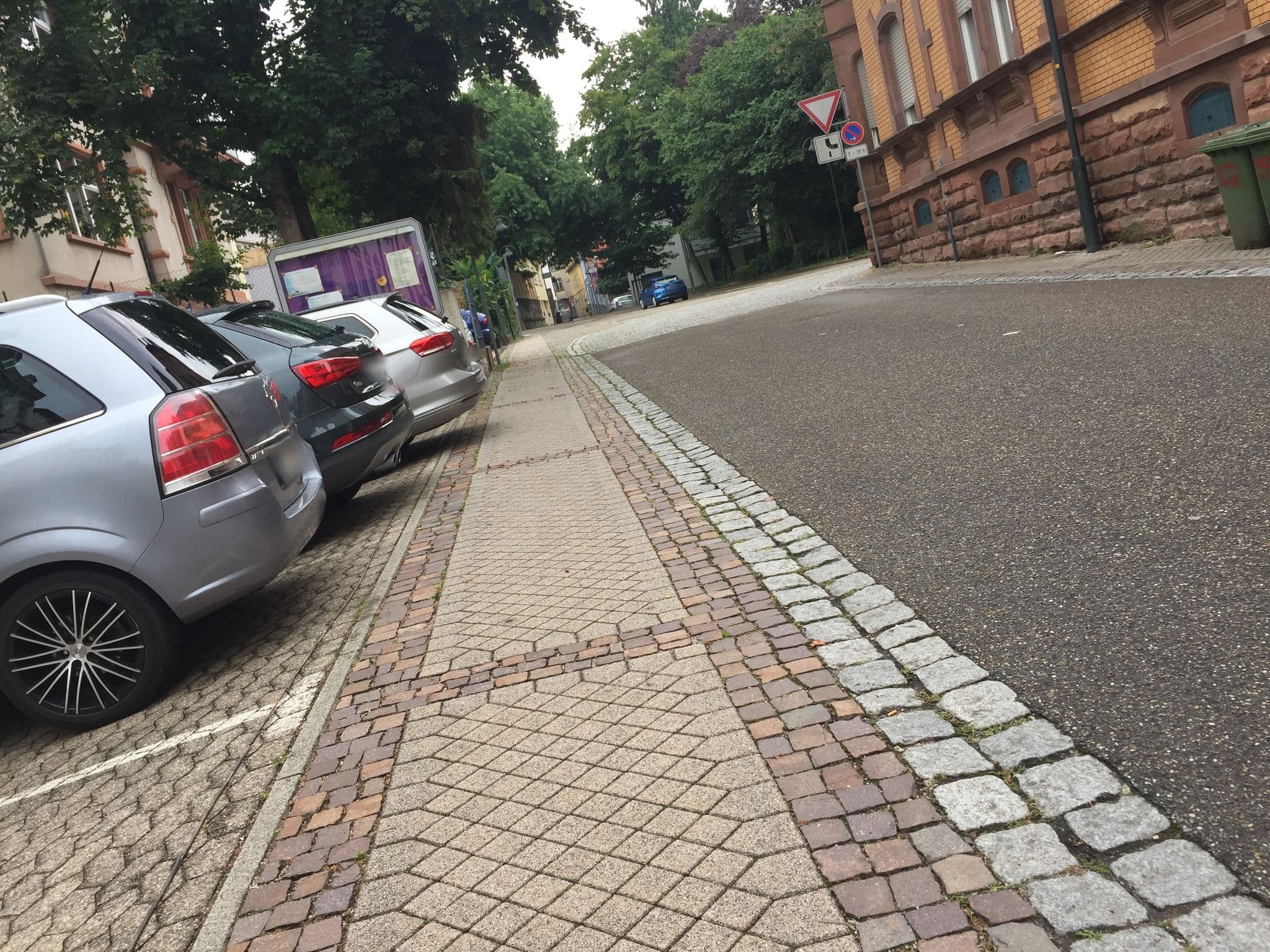 Street view near Ferienwohnung Waidele Ferienwohnungvermietung, Offenburg — © hansho (CC BY-SA · Mapillary)