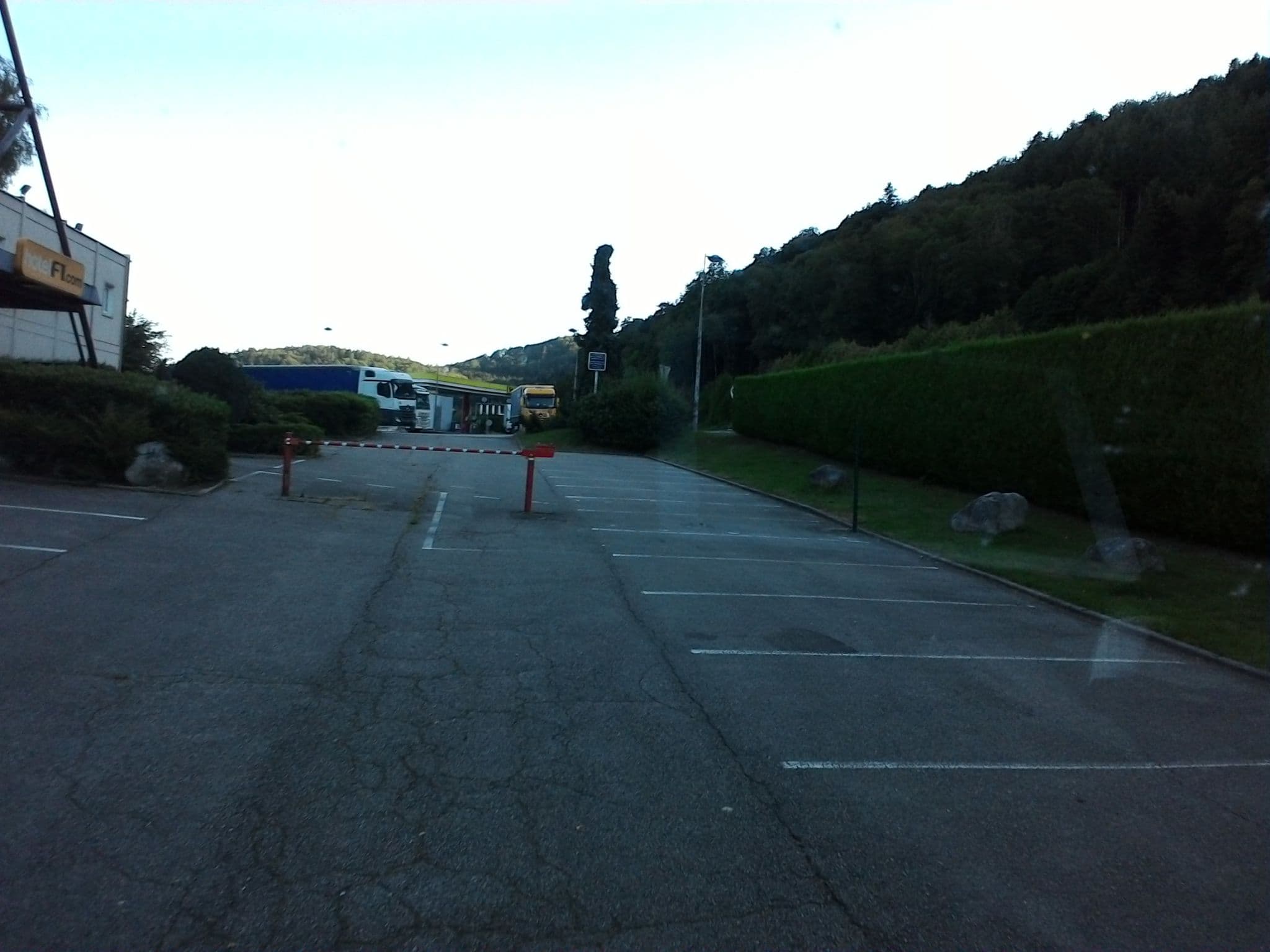Street view near Hotel F1, Éloyes — © mprins (CC BY-SA · Mapillary)