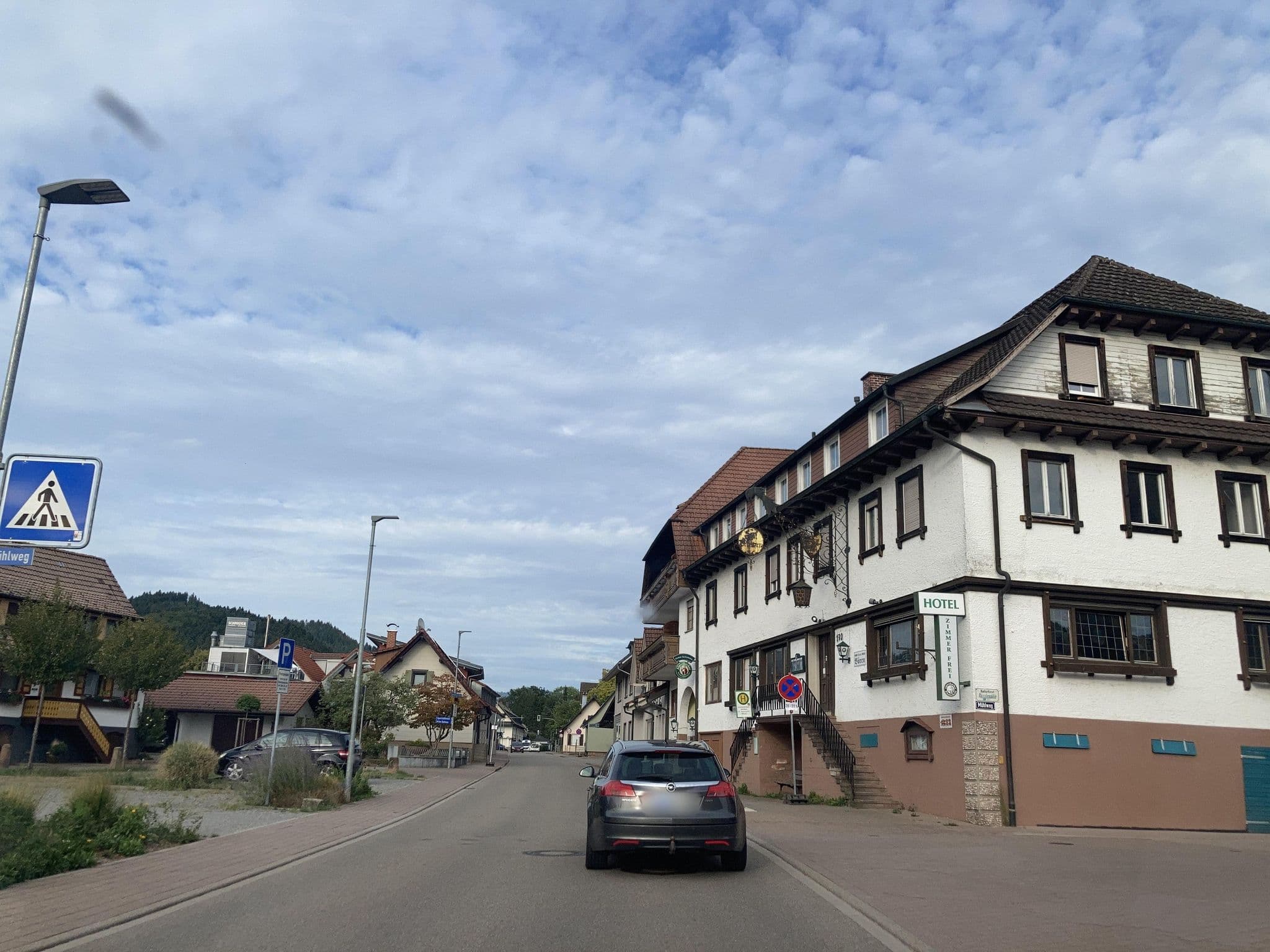 Street view near Kuber, Rainer e.Kfm, Oberharmersbach — © tasmaniadevil (CC BY-SA · Mapillary)
