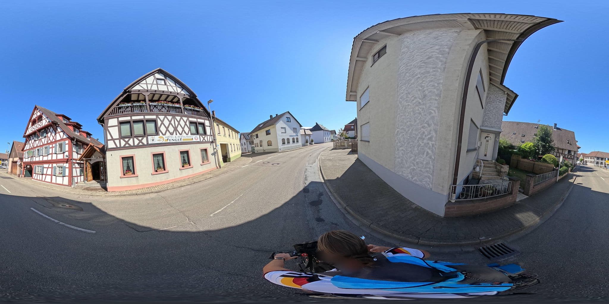 Street view near Hotel Engel-Schwarzach, Greffern — © karthoo (CC BY-SA · Mapillary)