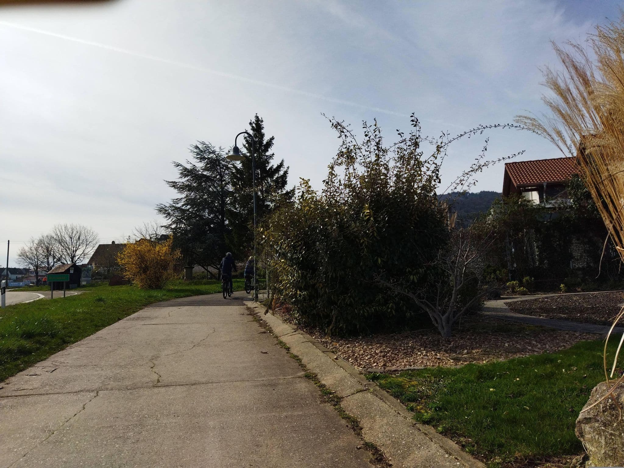 Street view near Weinhotel Kienle, Rhodt unter Rietburg — © changchun1 (CC BY-SA · Mapillary)