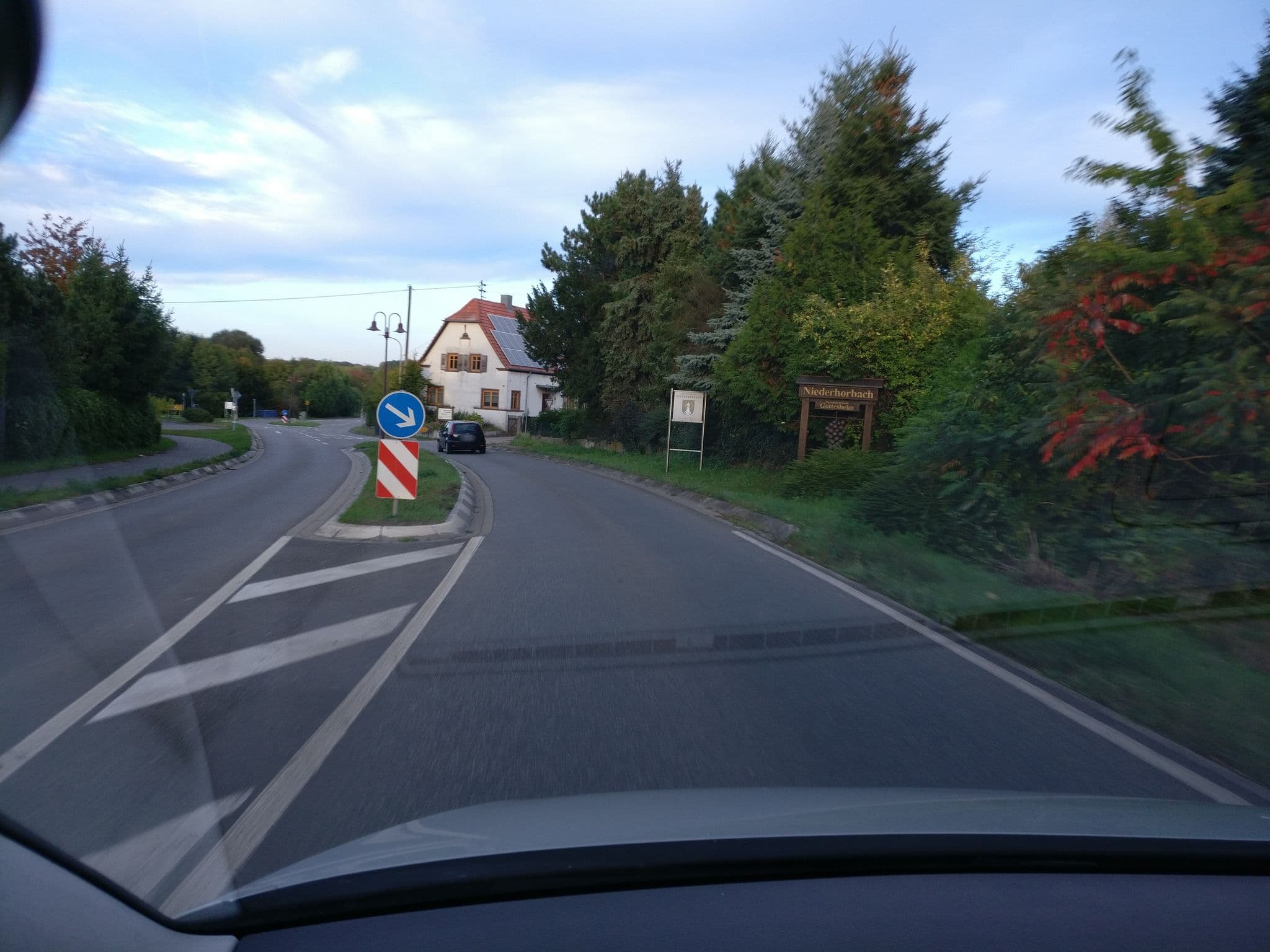Street view near Annel Gästehaus, Bad Bergzabern — © dnaiel (CC BY-SA · Mapillary)