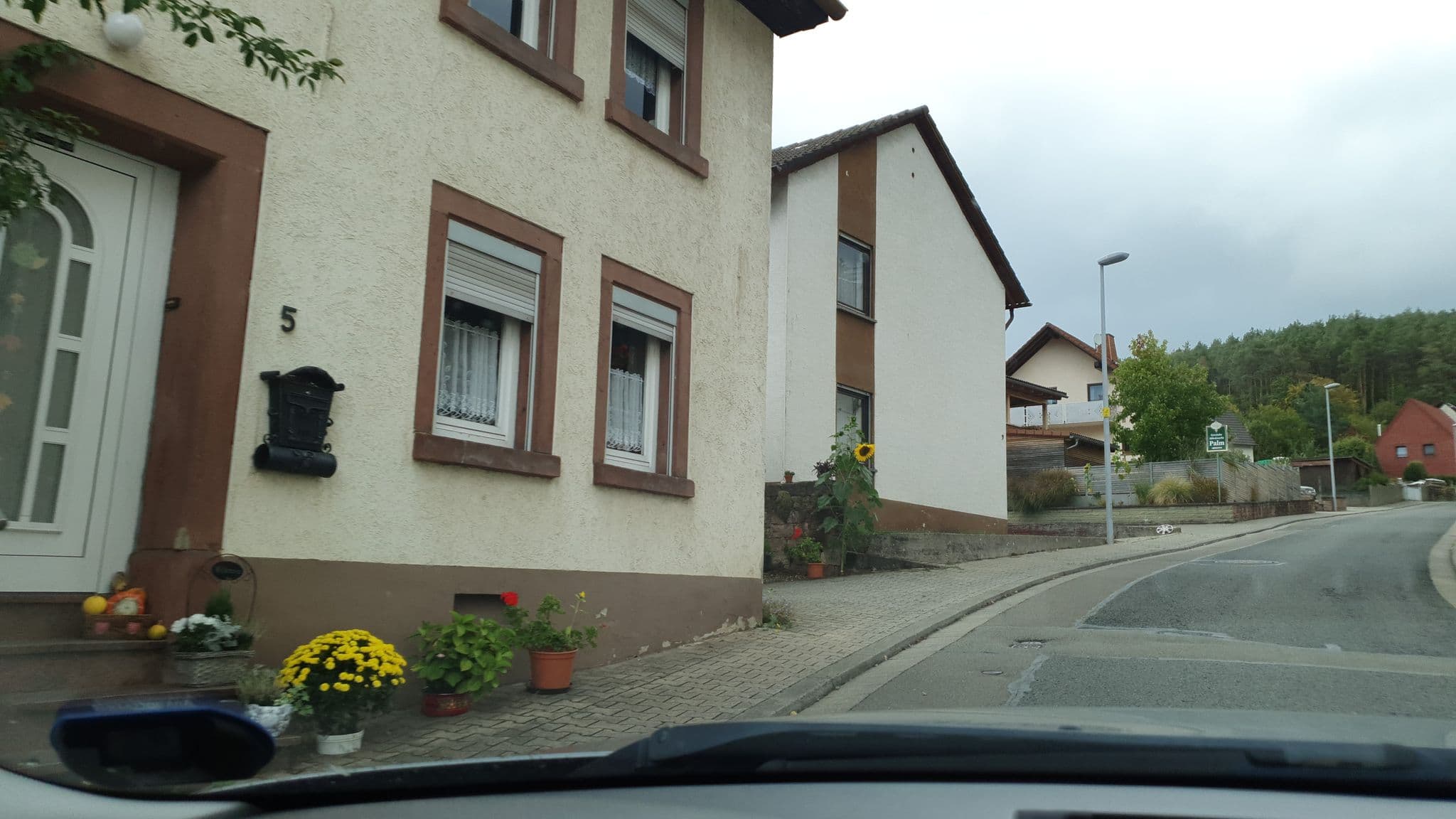 Street view near Ferienwohnung Antes, Krickenbach — © b166er (CC BY-SA · Mapillary)