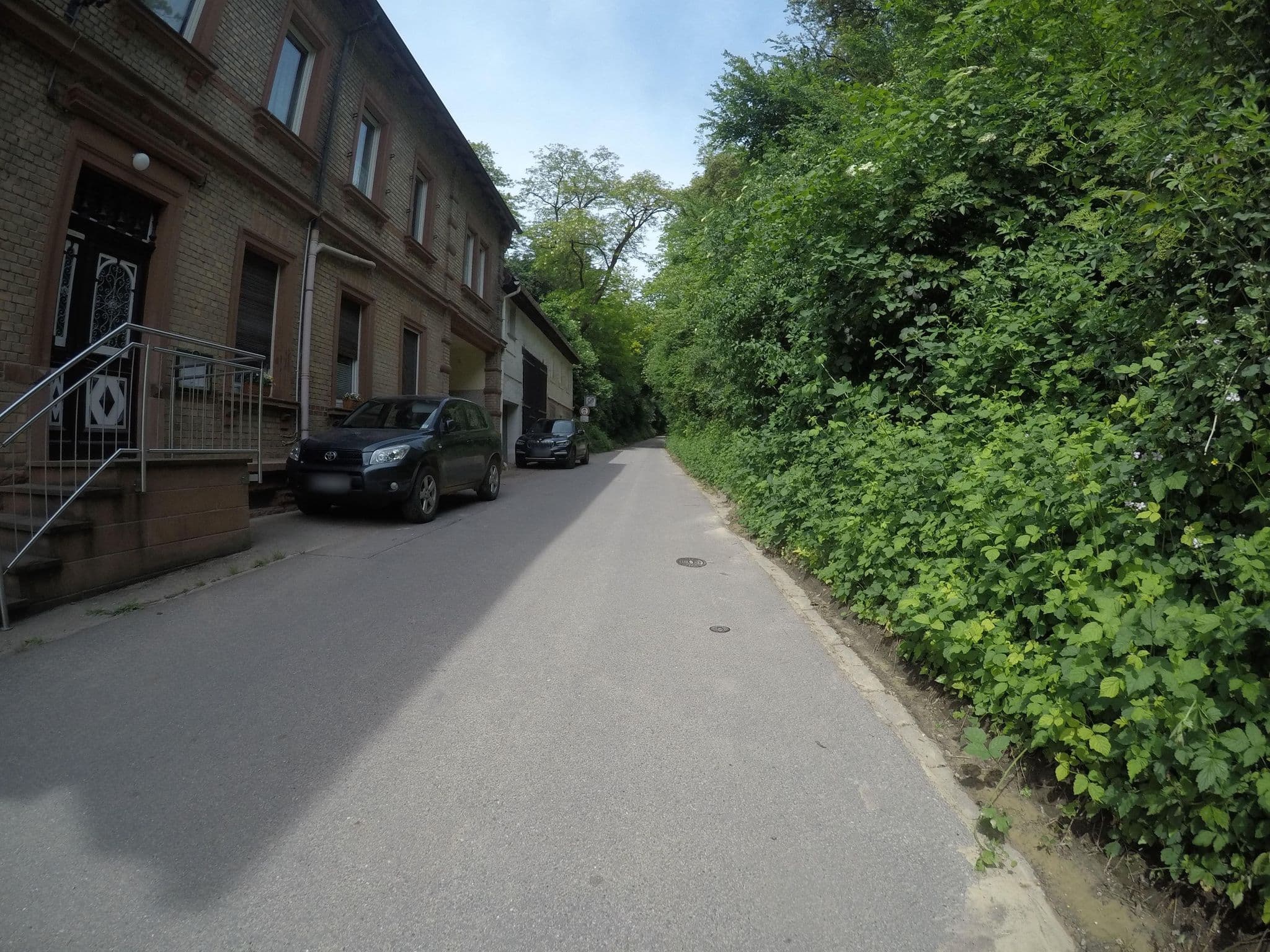 Street view near Gaststätte Zur Brauerei Mock Adrian Hotel, Freckenfeld — © mfa (CC BY-SA · Mapillary)