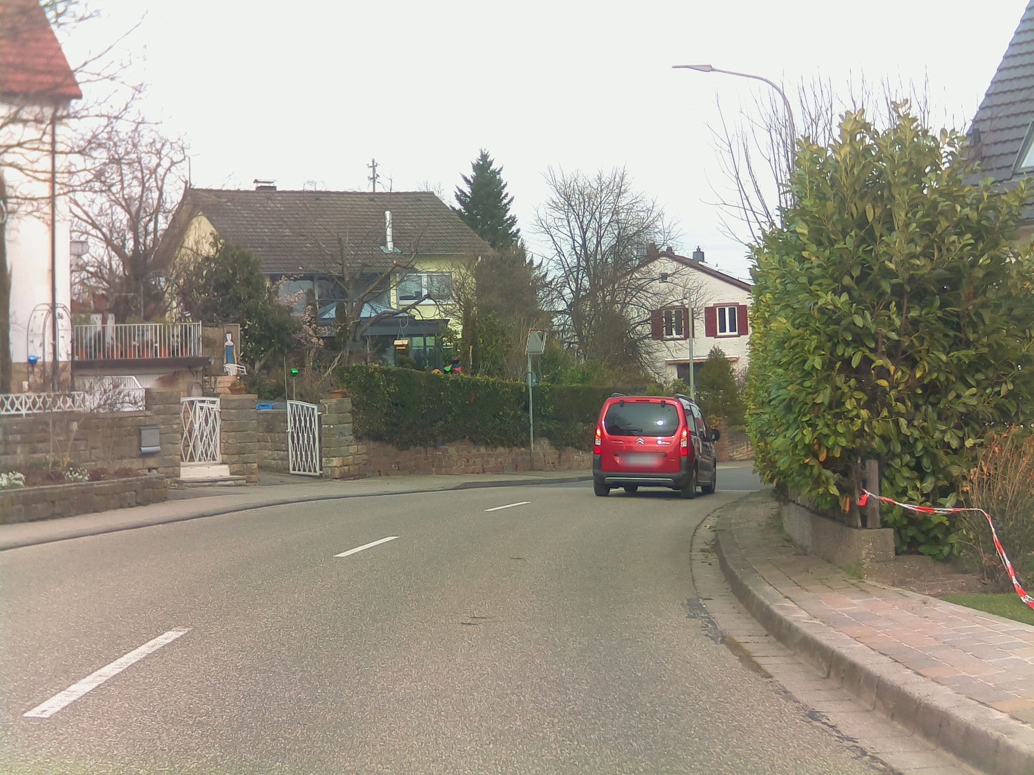 Street view near Weiß Heinz Fremdenzimmer, Maikammer — © ramap (CC BY-SA · Mapillary)