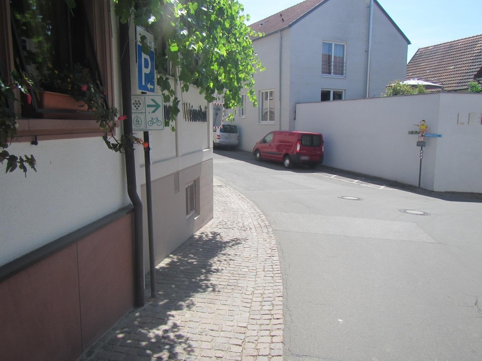 Street view near Waldemar Röhm, Ilbesheim — © VIA_TZ (CC BY-SA · Mapillary)