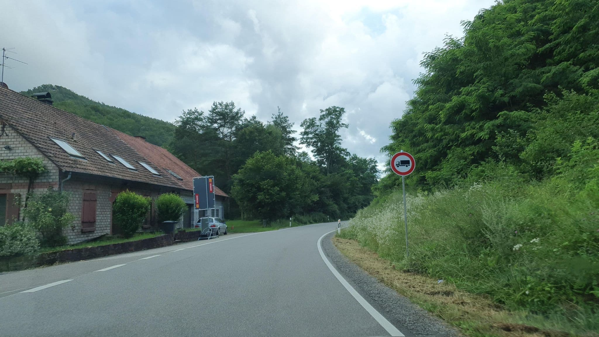 Street view near Kaisermühle, Wernersberg — © teddy73 (CC BY-SA · Mapillary)