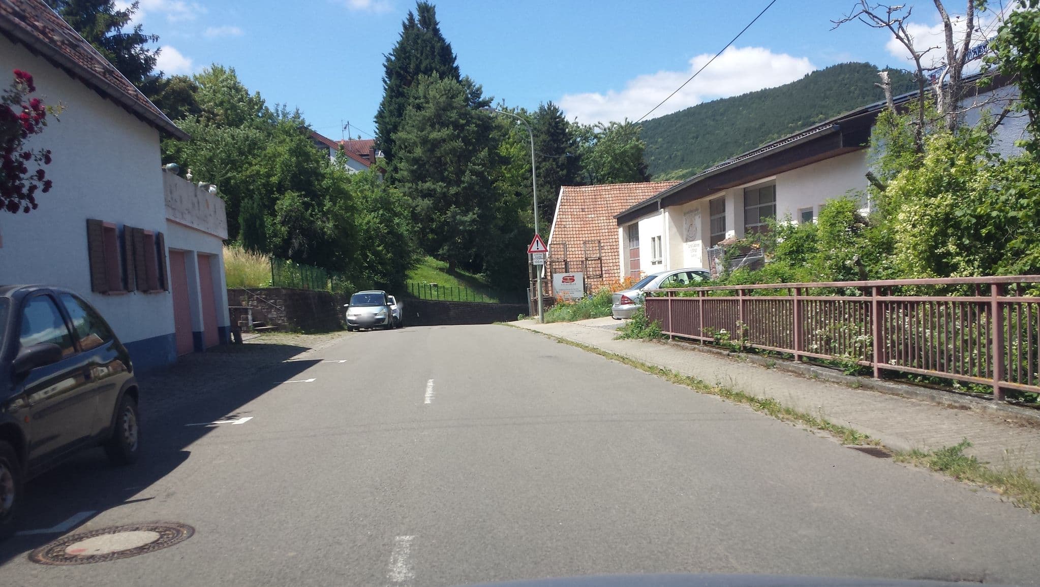 Street view near Zinkgraf Ingrid Gästehaus, Ilbesheim — © wegavision (CC BY-SA · Mapillary)