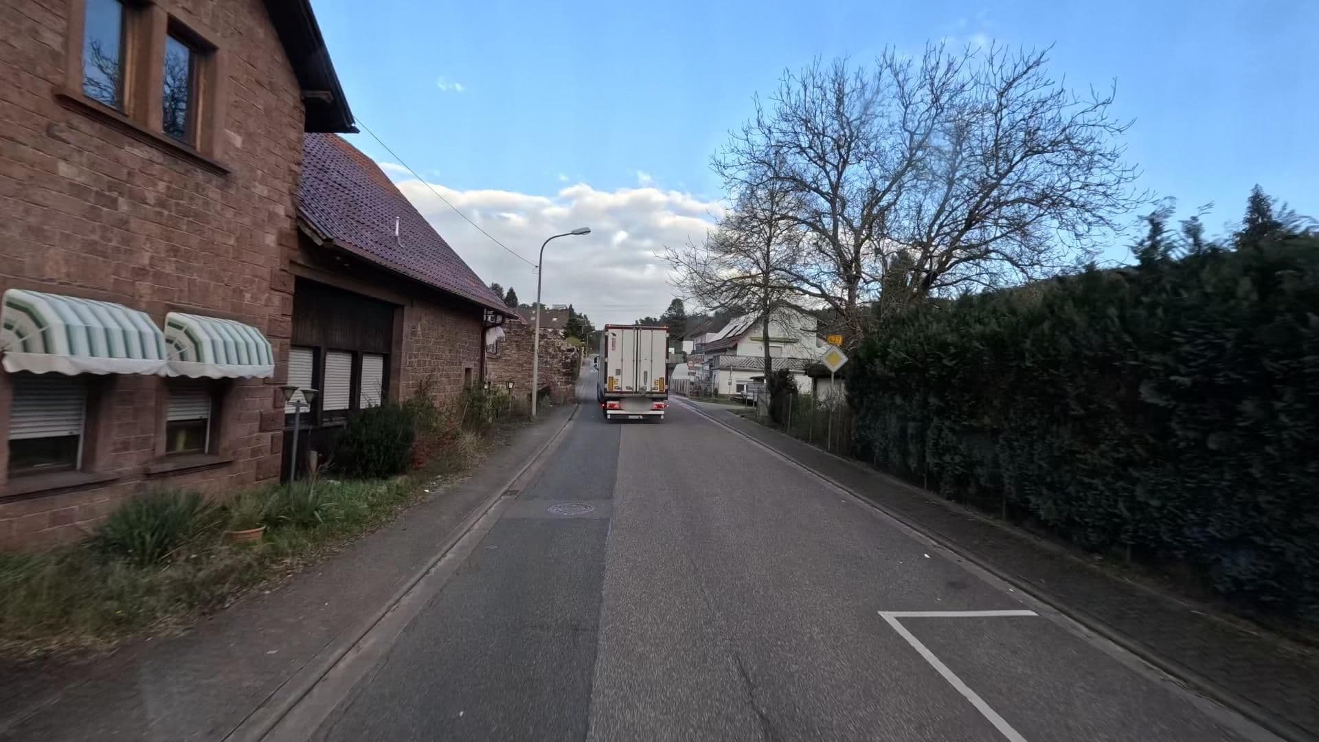 Street view near Landhaus, Gossersweiler-Stein — © bct (CC BY-SA · Mapillary)