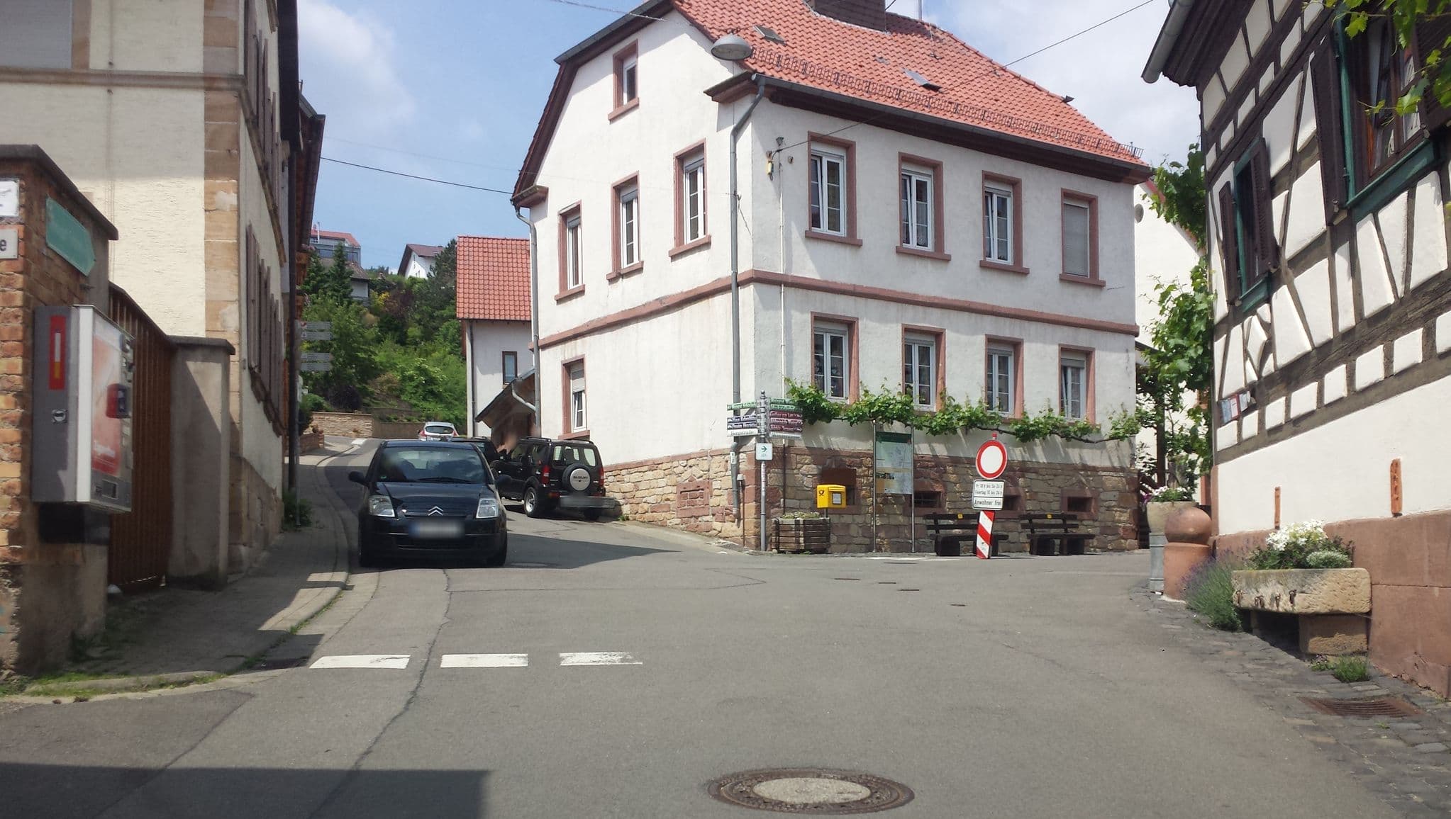 Street view near Sambachhaus Inh. Sascha und Kim Snape Ferienwohnungsvermietung, Klingenmünster — © wegavision (CC BY-SA · Mapillary)
