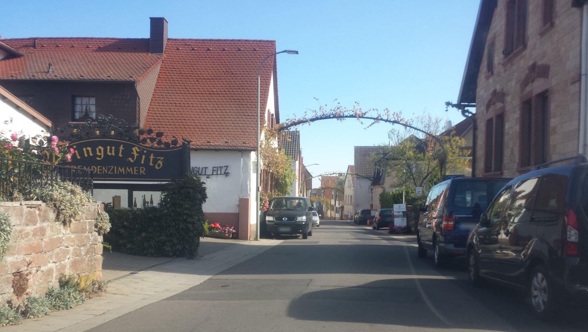Street view near Gästehaus Weingut Fitz, Edenkoben — © wegavision (CC BY-SA · Mapillary)