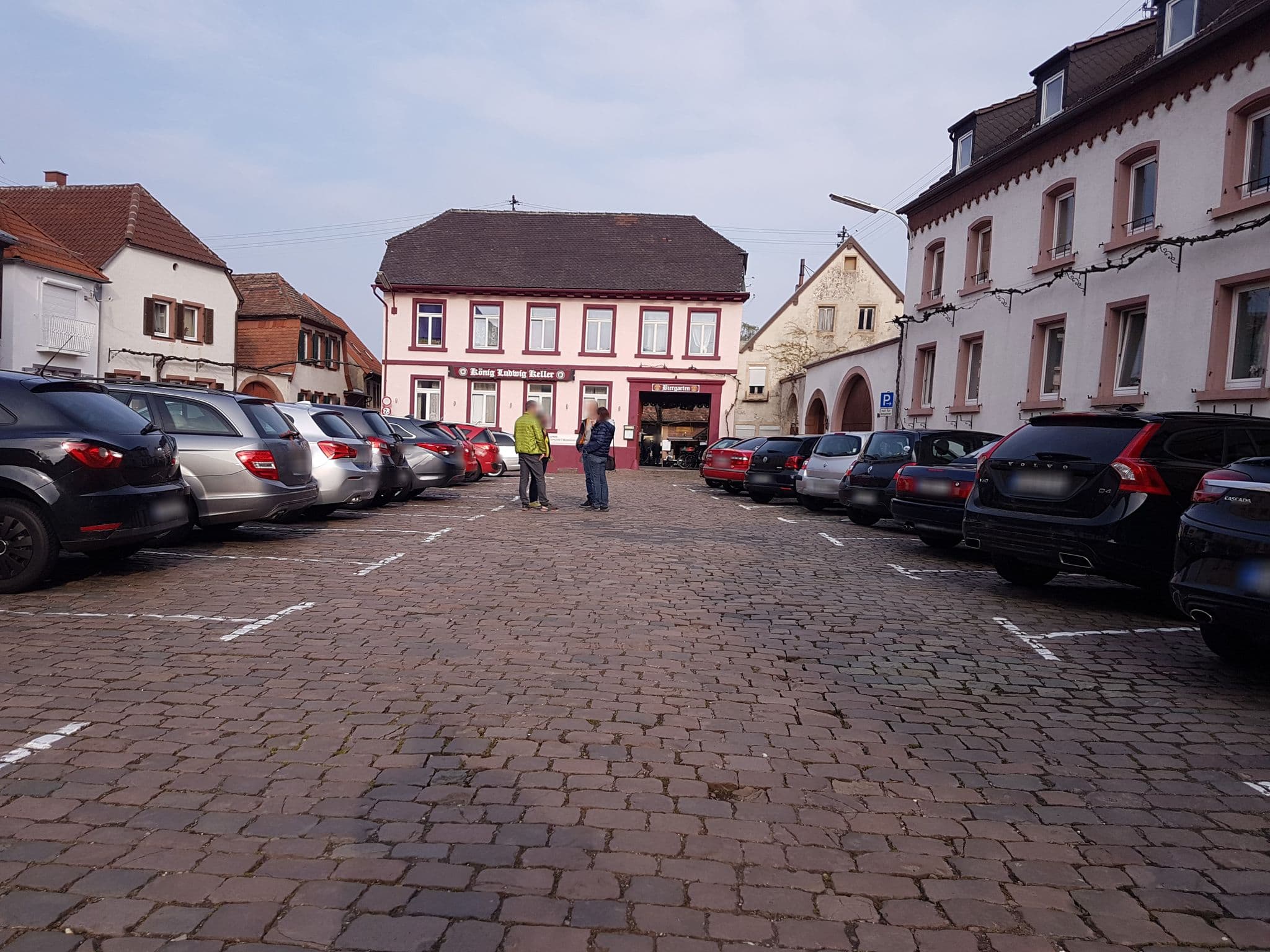 Street view near Hotel Alte Feuerwache, Edenkoben — © changchun1 (CC BY-SA · Mapillary)
