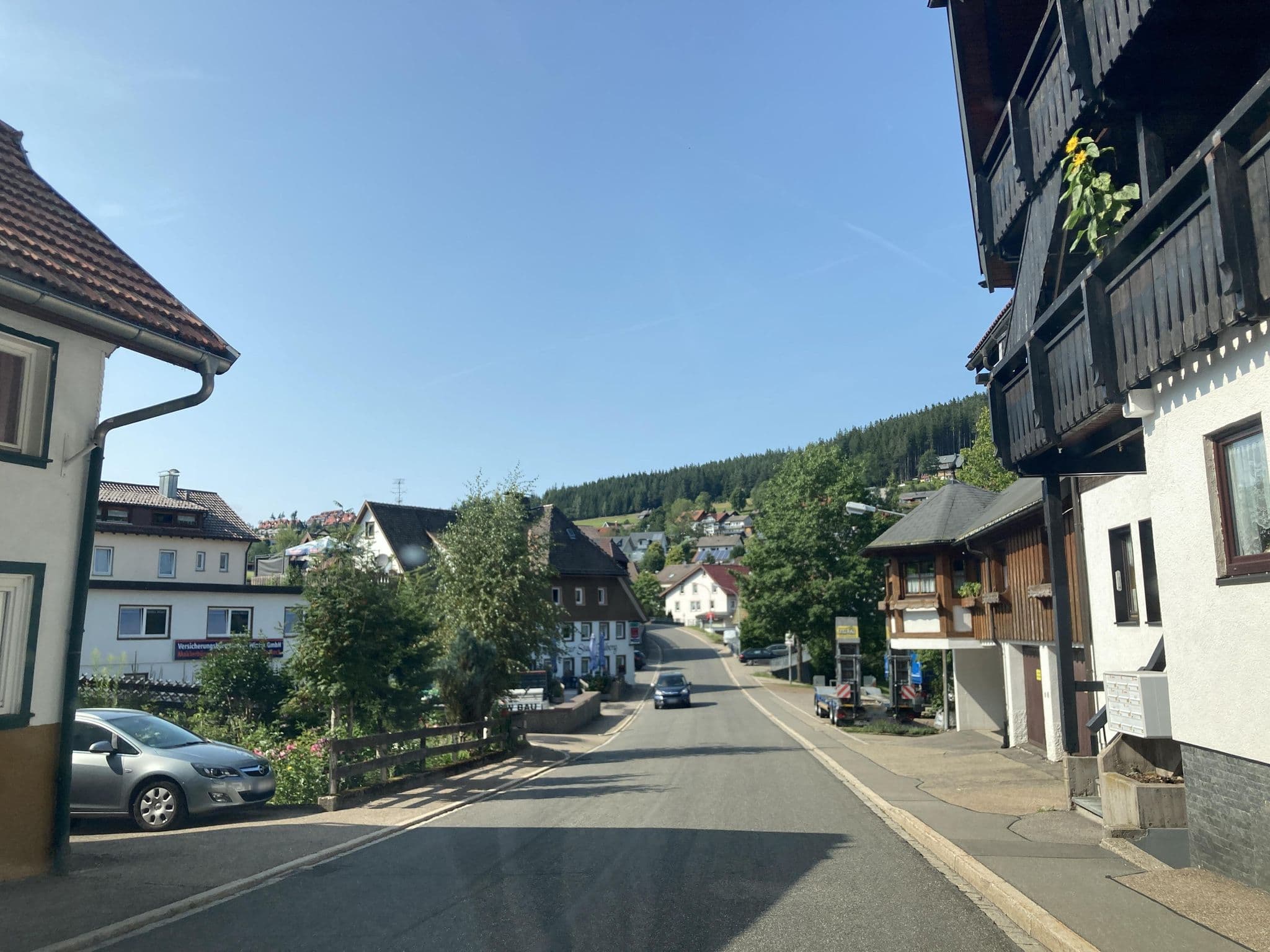 Street view near Ferienwohnung Karin, Schonach im Schwarzwald — © tasmaniadevil (CC BY-SA · Mapillary)