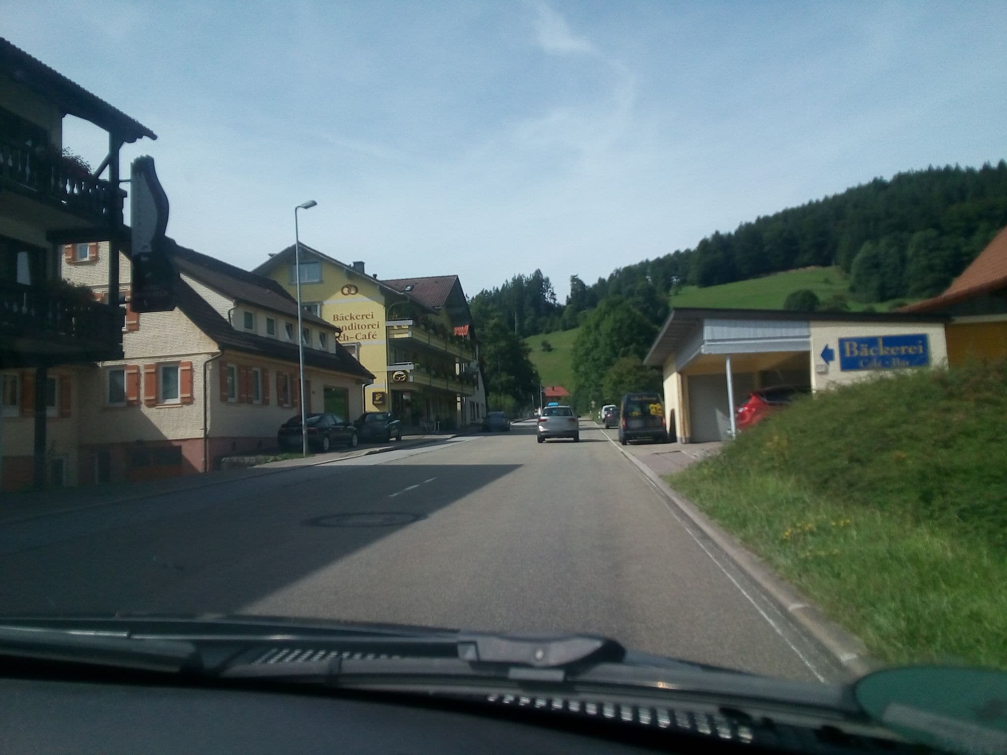 Street view near Schwanen Resort, Baiersbronn — © karthoo (CC BY-SA · Mapillary)