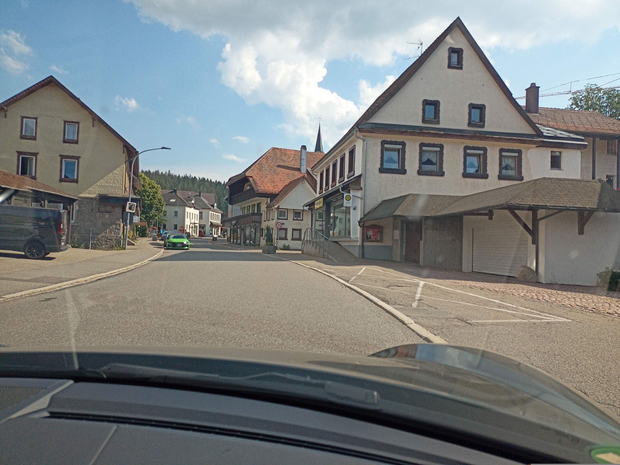 Street view near Quertour Gruppenhaus, Triberg — © xdTAGCLAN (CC BY-SA · Mapillary)