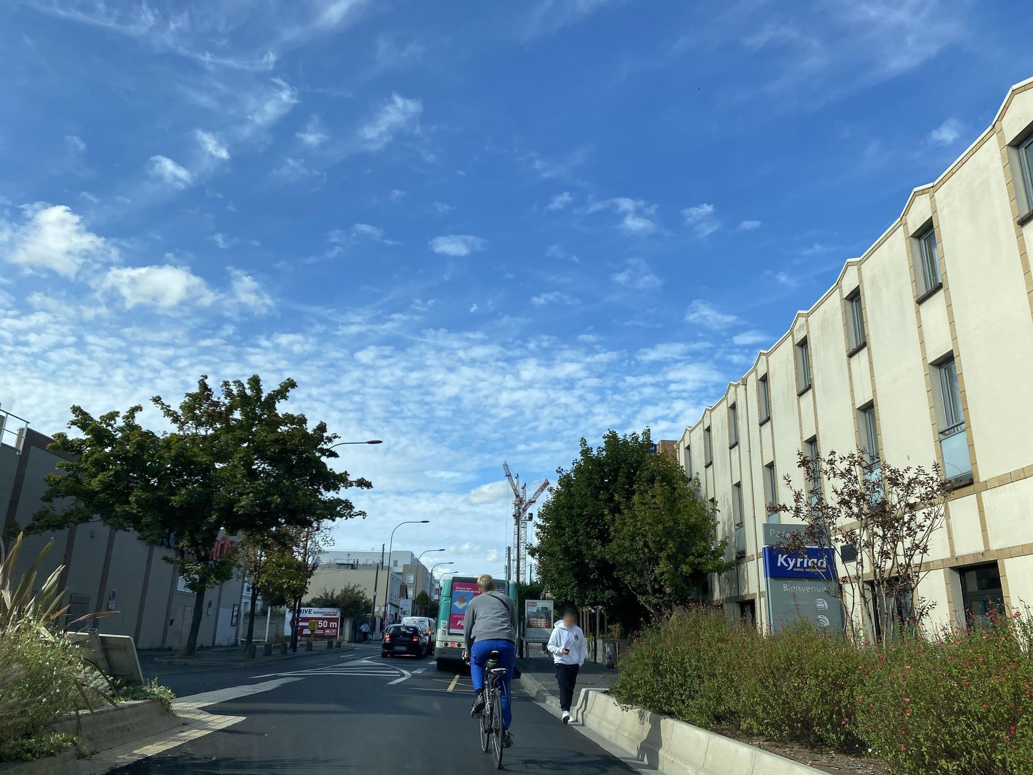 Street view near Hôtel Kyriad, Bezons — © fpm (CC BY-SA · Mapillary)
