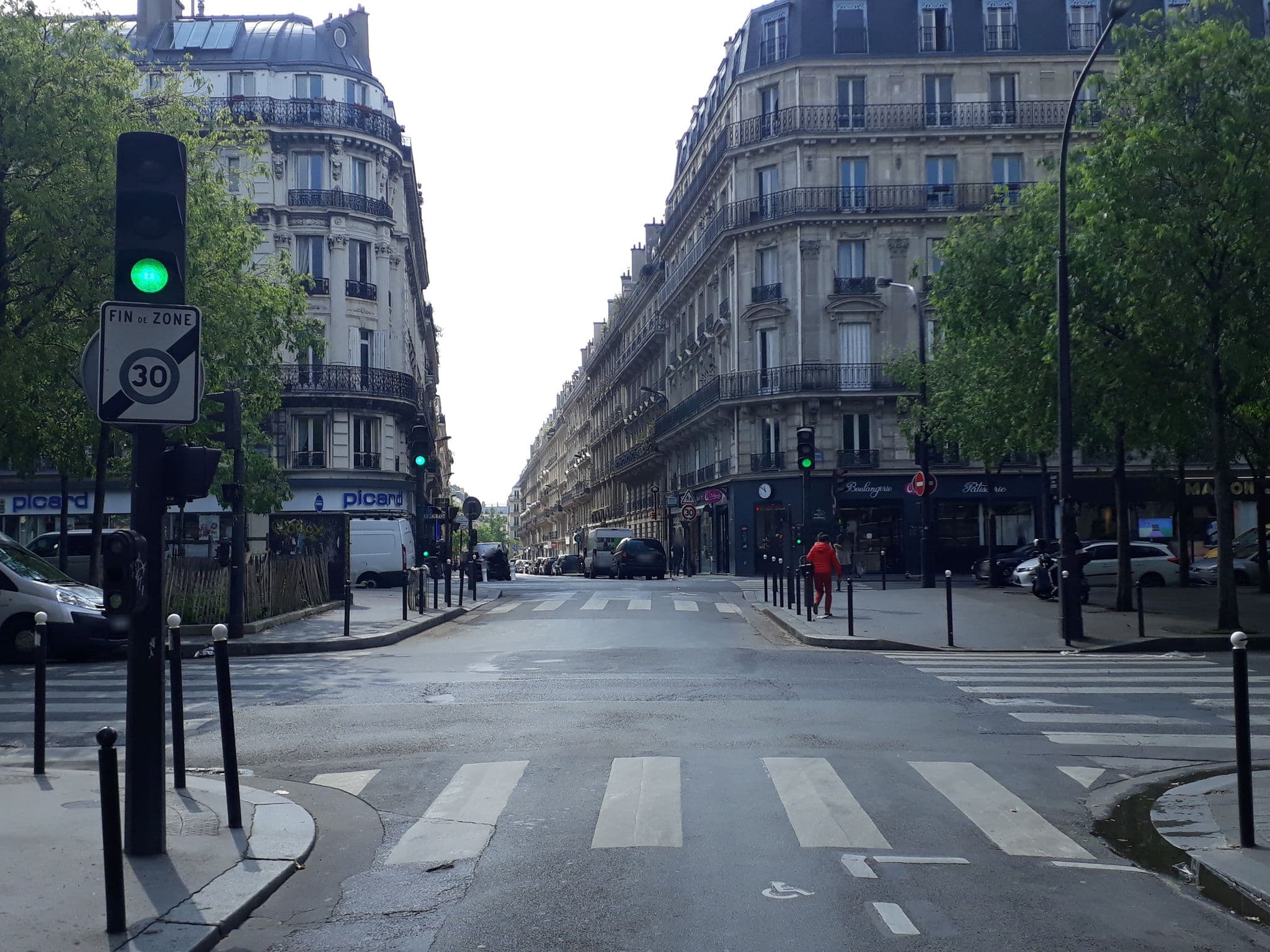Street view near Hôtel Maât Batignolles, Paris 17 Batignolles-Monceau — © laurentlouf (CC BY-SA · Mapillary)