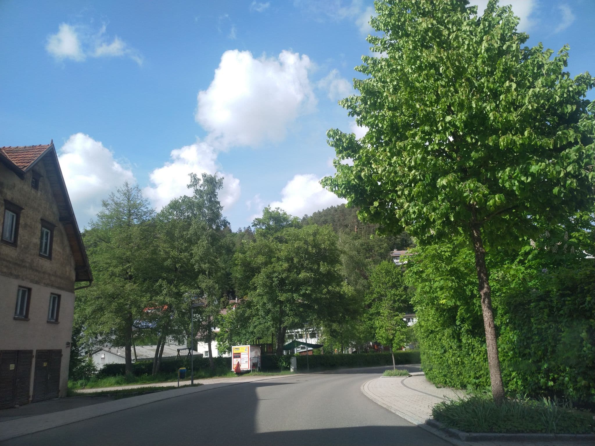 Street view near Schwarzwaldgasthaus Linde, Tennenbronn — © pablopita (CC BY-SA · Mapillary)