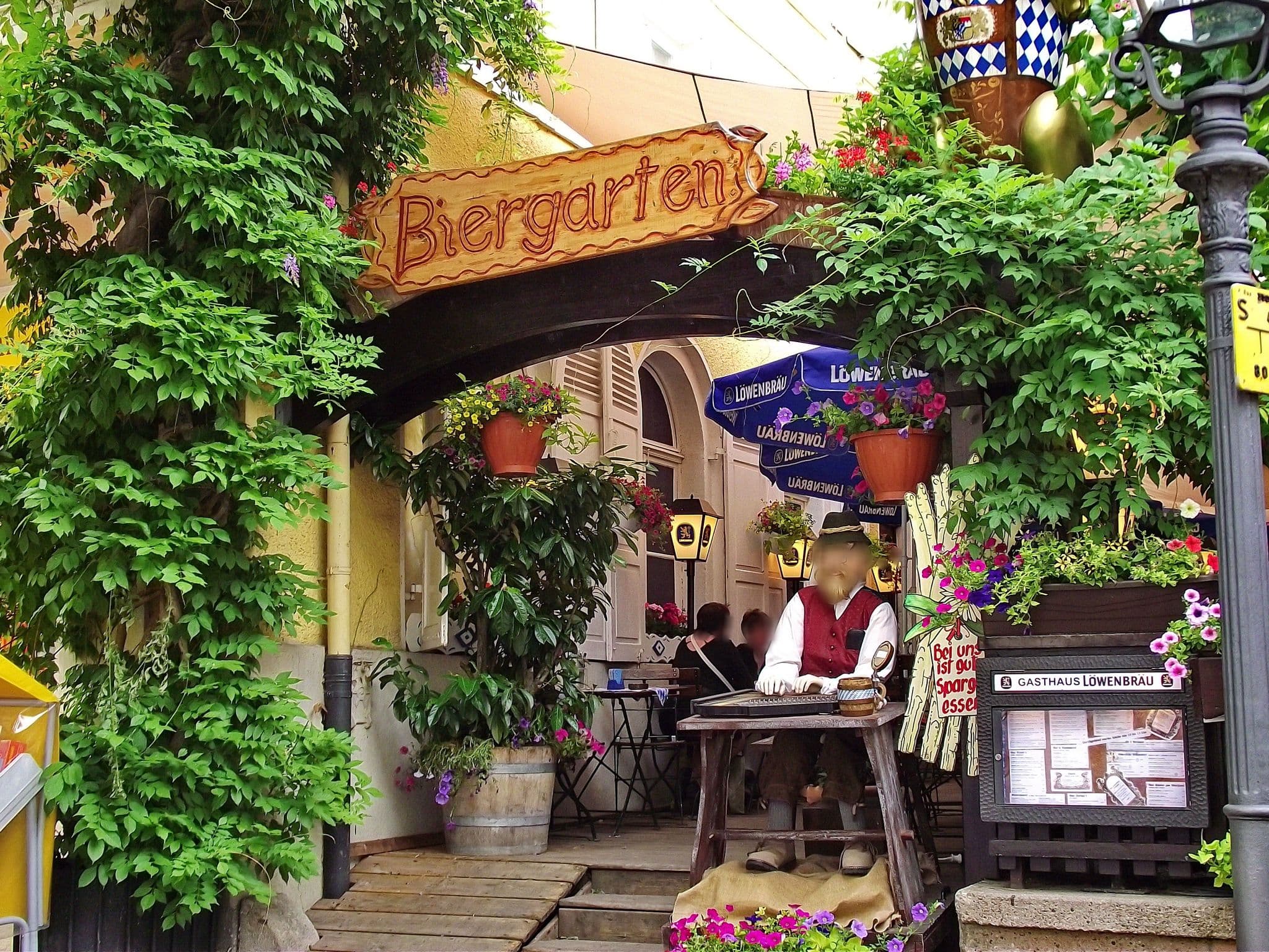 Street view near Zum Goldenen Loewen, Baden-Baden — © akovt (CC BY-SA · Mapillary)