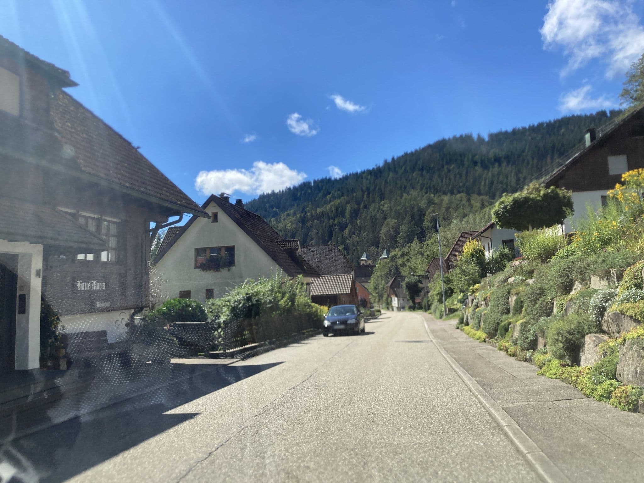 Street view near Gästehaus Maria, Bad Rippoldsau-Schapbach — © tasmaniadevil (CC BY-SA · Mapillary)