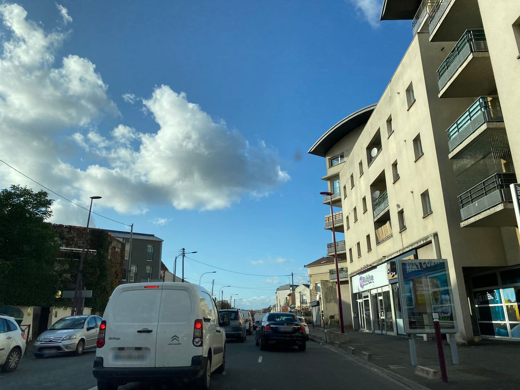 Street view near Le Soleil du Portugal, Bezons — © fpm (CC BY-SA · Mapillary)