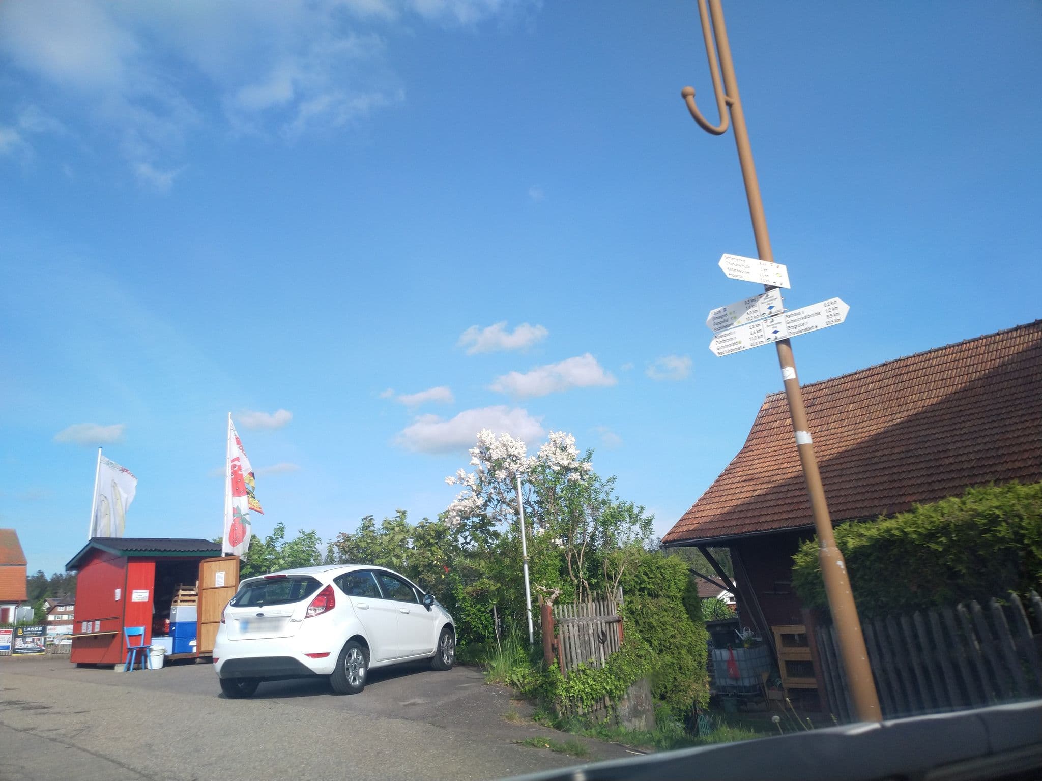 Street view near Schillinger und u . R. Pension, Simmersfeld — © pablopita (CC BY-SA · Mapillary)
