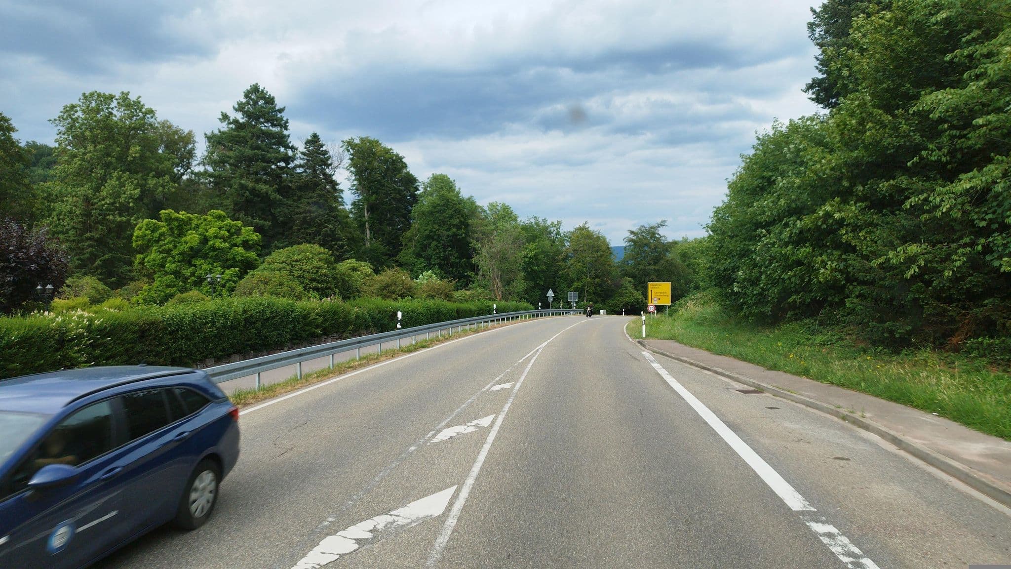 Street view near Wolfsschlucht, Baden-Baden — © bct (CC BY-SA · Mapillary)