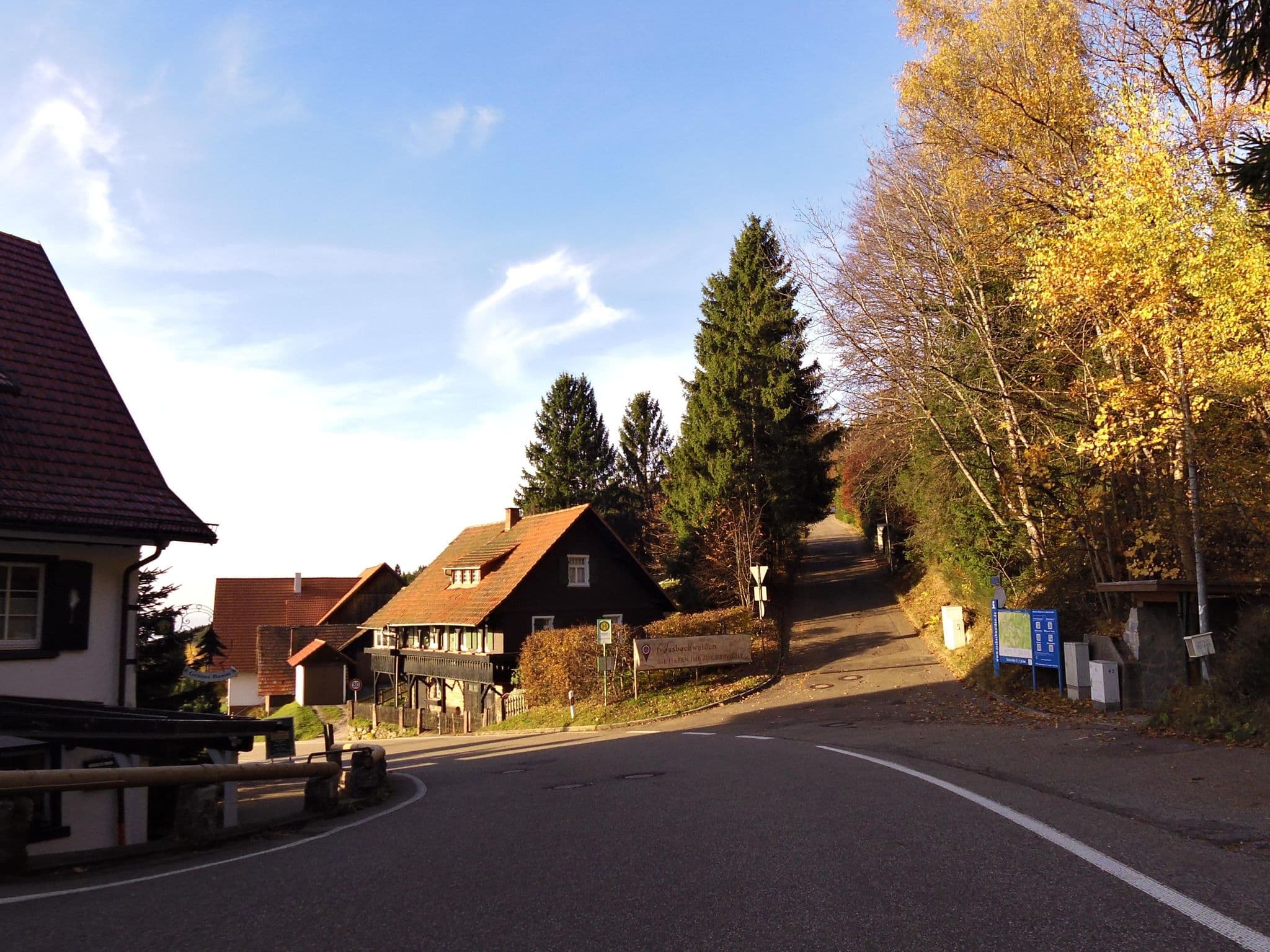 Street view near Thomas Ozorkiewicz Hotel, Sasbachwalden — © fell3 (CC BY-SA · Mapillary)