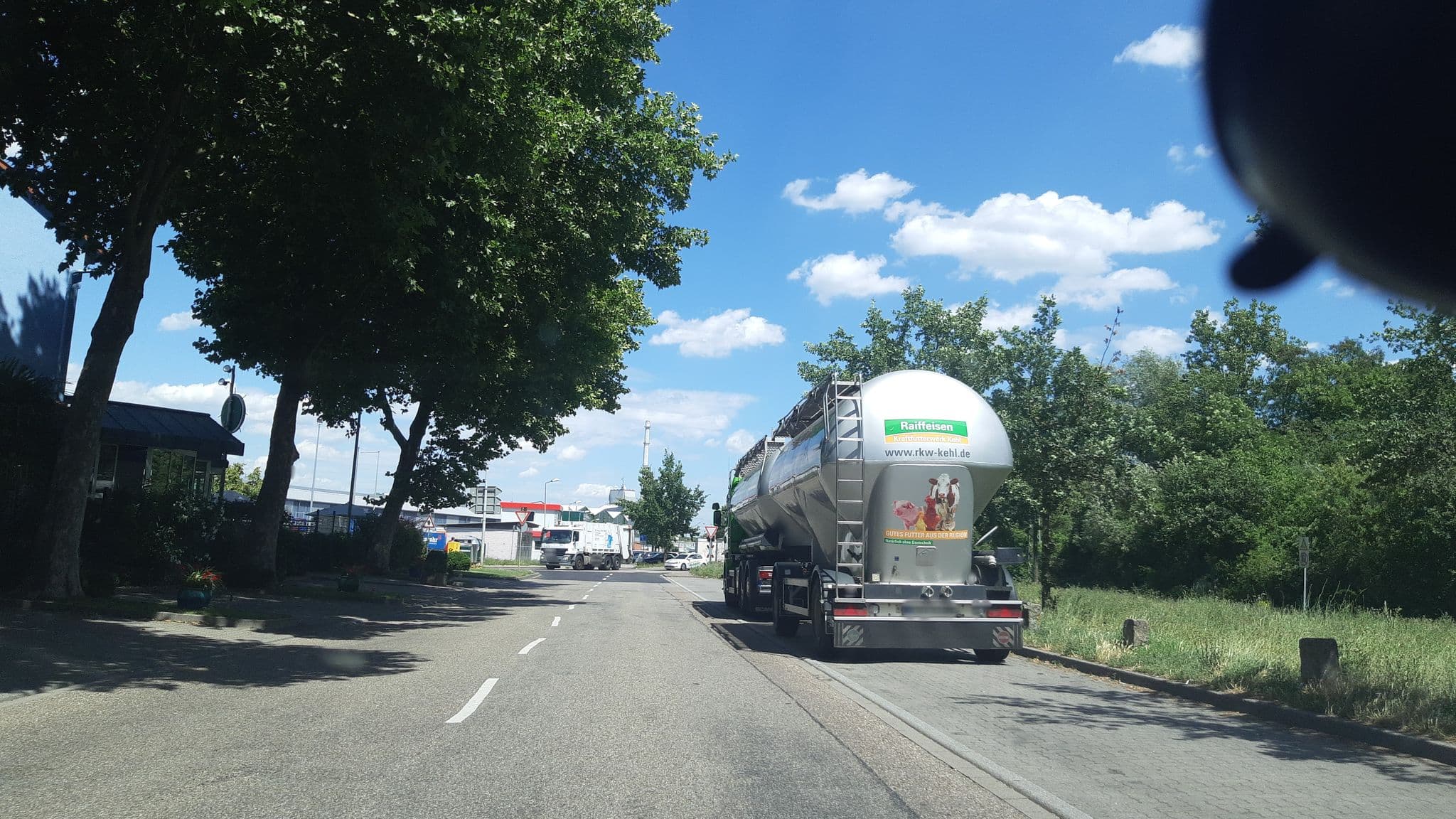 Street view near Hotel-Restaurant Steuermann, Rheinstetten — © knistertoni (CC BY-SA · Mapillary)