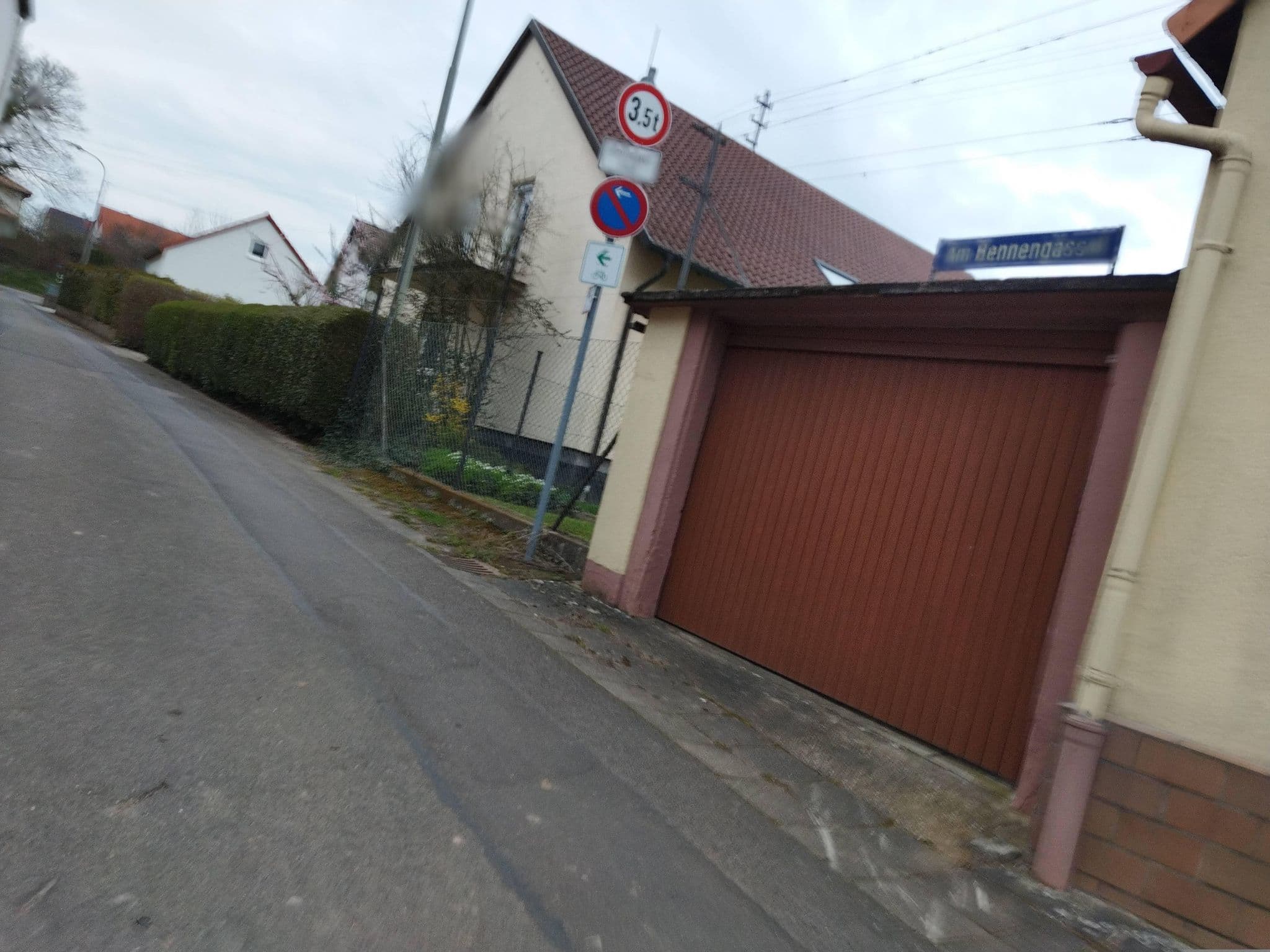 Street view near Kuntz Peter und Christiane, Hochstadt — © changchun1 (CC BY-SA · Mapillary)