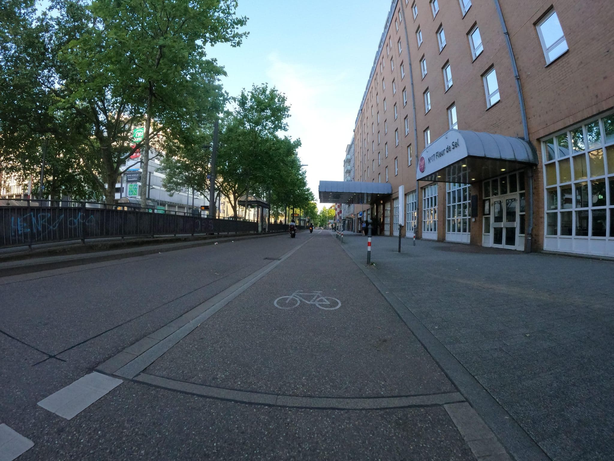 Street view near HPI Hotelbetriebs GmbH Renaissance Karlsruhe, Karlsruhe — © mathe-hilde (CC BY-SA · Mapillary)
