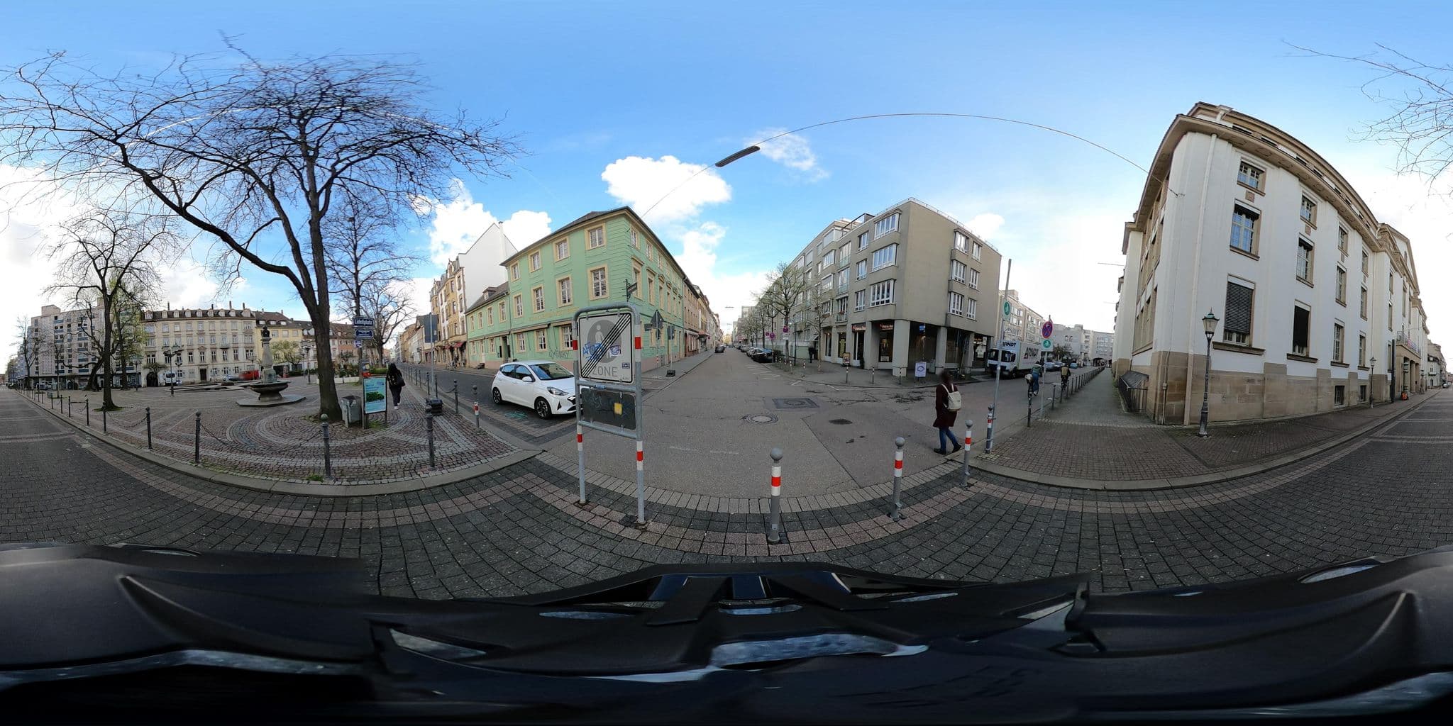 Street view near Ruhige Toplage im Zentrum, Karlsruhe — © artemis (CC BY-SA · Mapillary)