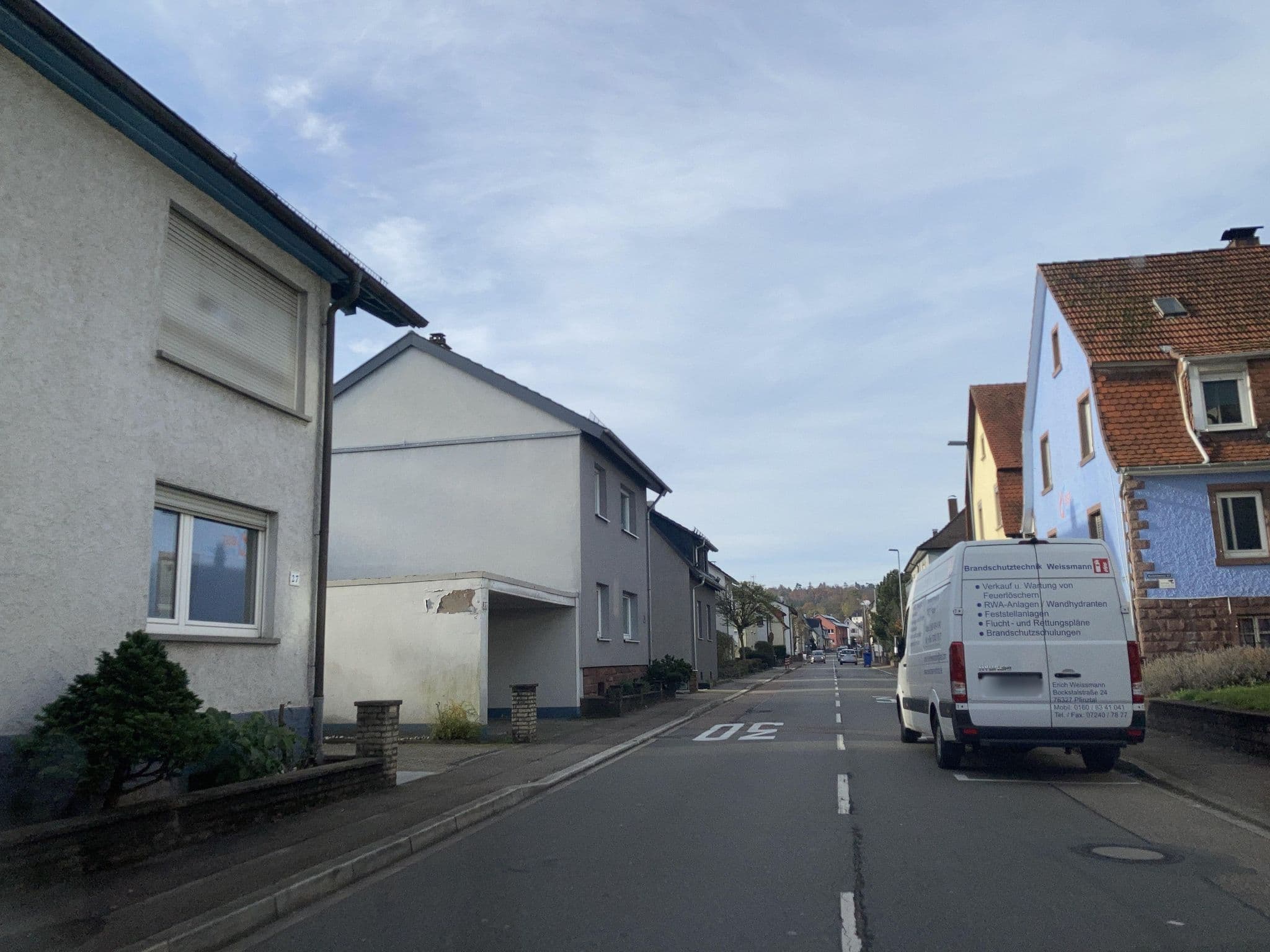 Street view near Hore Hotelreservation Inh. Udo Hamm, Königsbach-Stein — © tasmaniadevil (CC BY-SA · Mapillary)