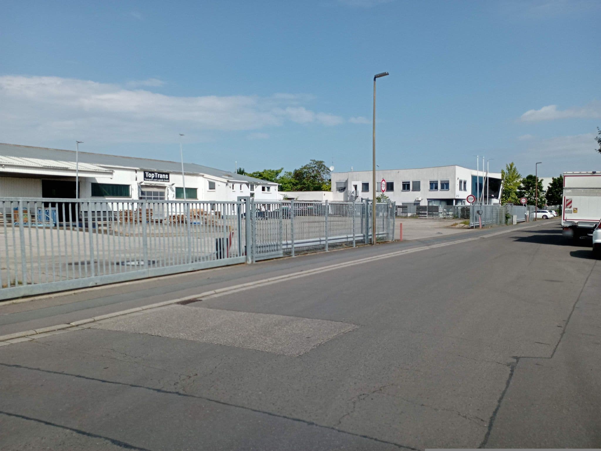 Street view near Haus EMG Hockenheim, Hockenheim — © atze02 (CC BY-SA · Mapillary)
