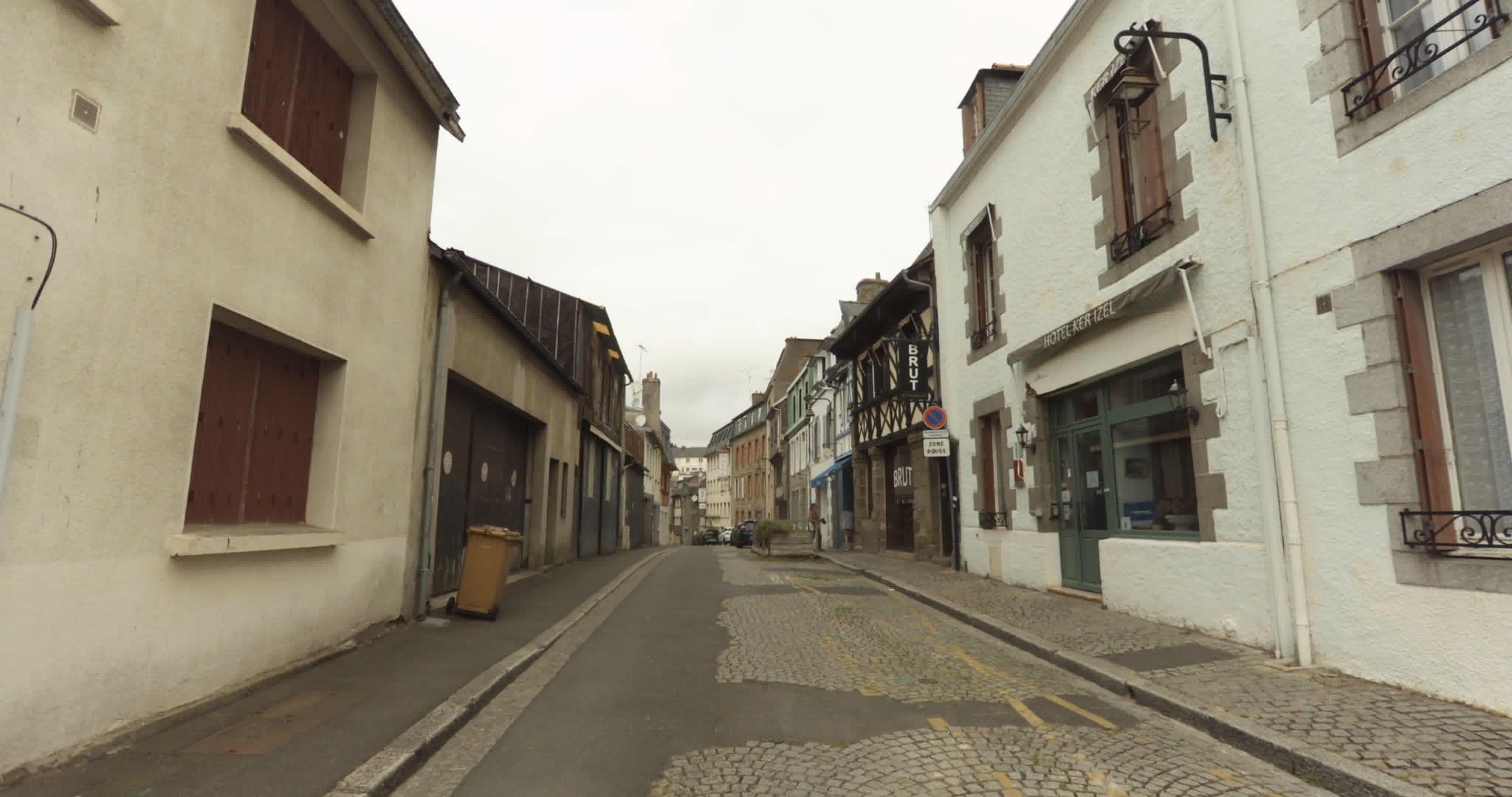 Street view near Hôtel Ker Izel, Saint-Brieuc — © sogefi (CC BY-SA · Mapillary)