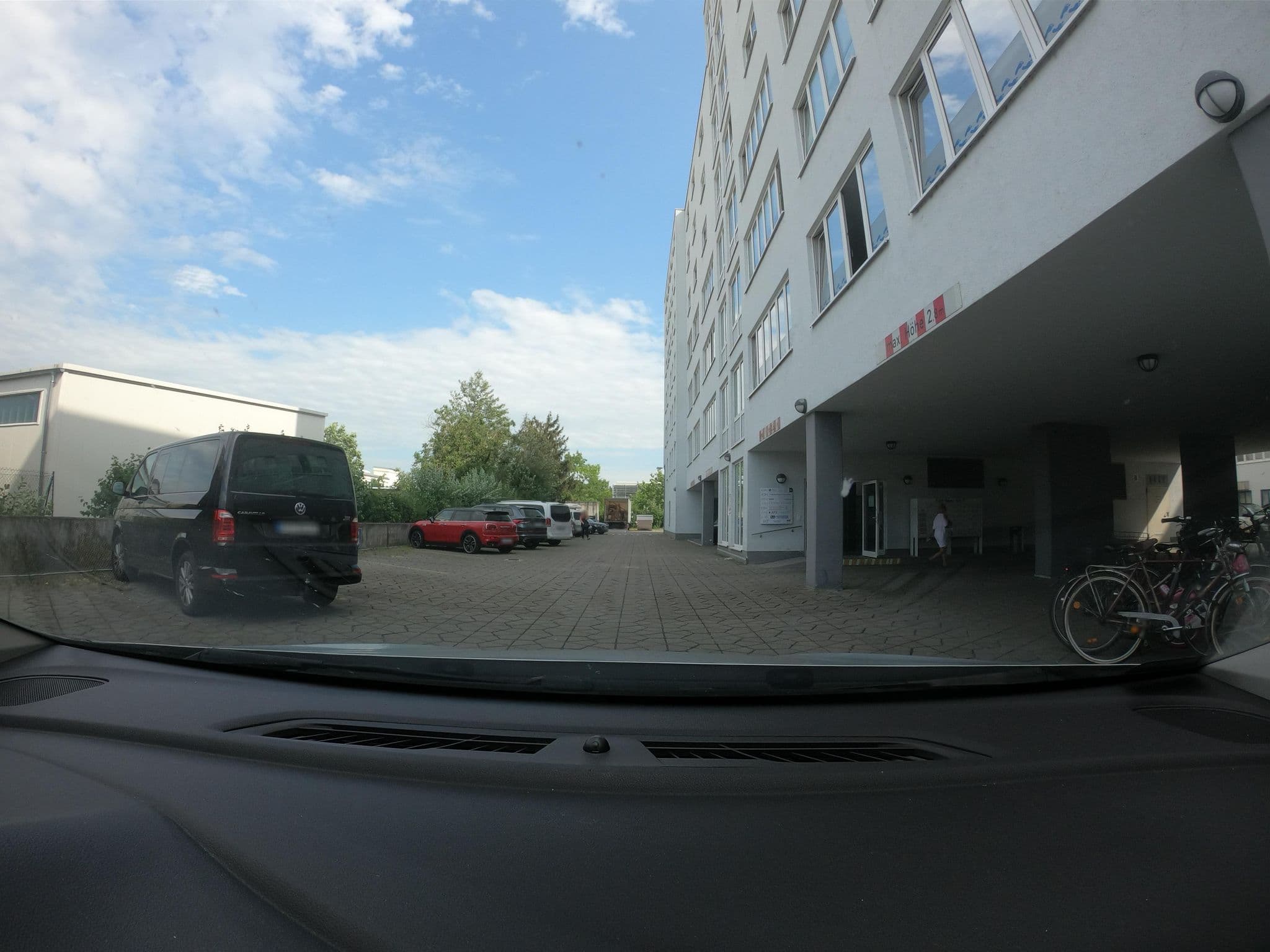 Street view near eXo Square Heidelberg/Schwetzingen - by SuperFly Hotels, Schwetzingen — © vst (CC BY-SA · Mapillary)